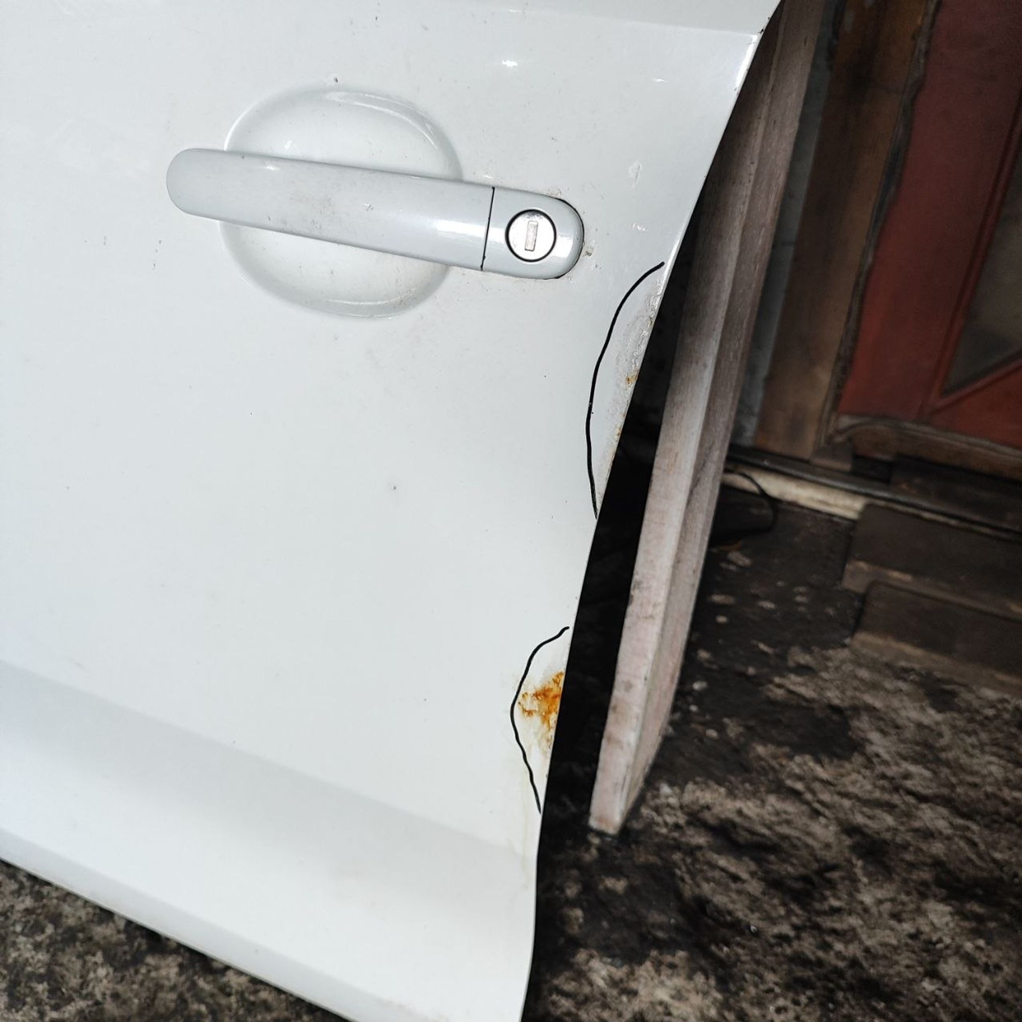 https://ycs.partsauto.market/partsauto-images/thmbs/userImages/cb9901e562a4f410bd4f9bf80c21d094/part/332cbd26-19e1-4de4-bc96-01e77bb9c8c5_1781684606911.jpg
