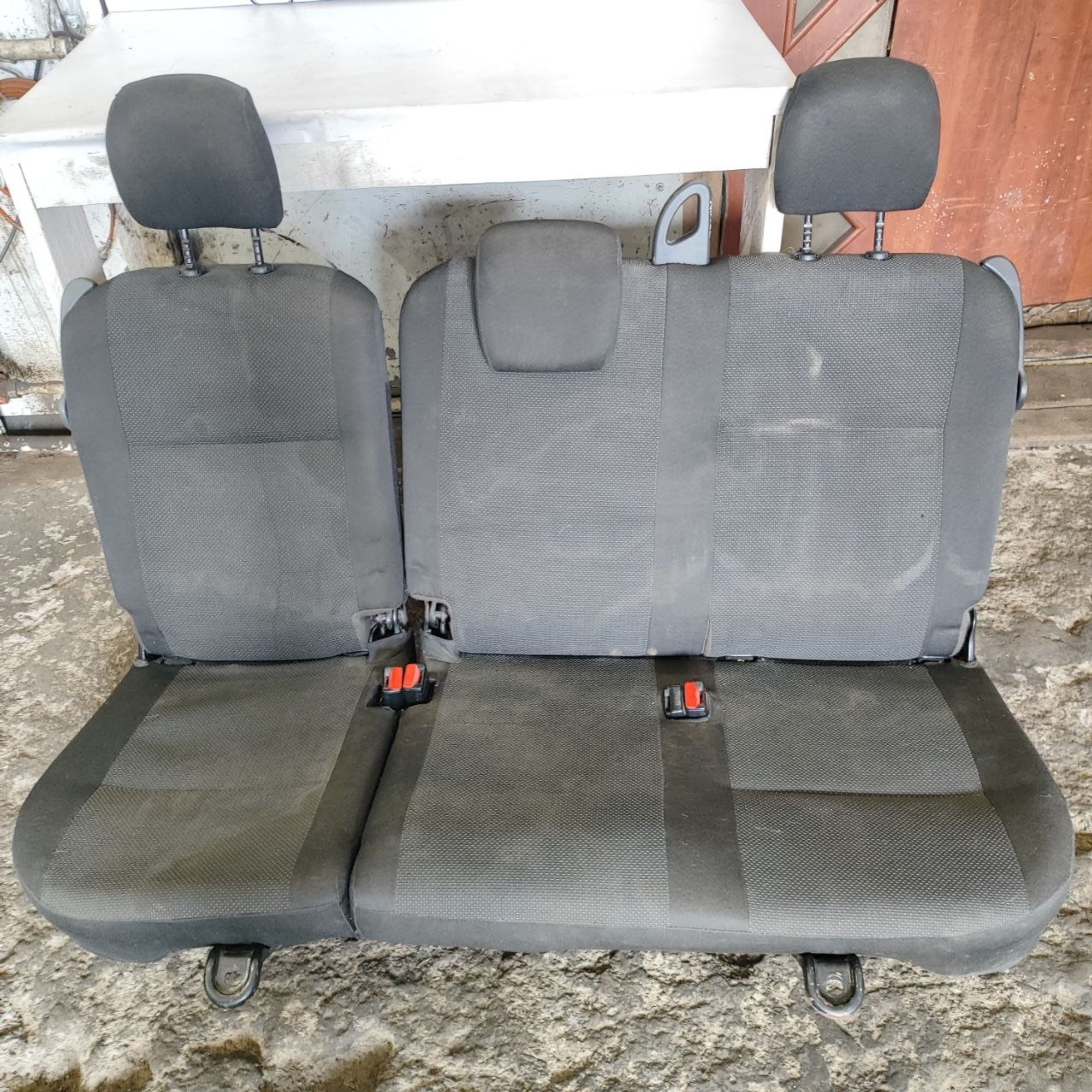 https://ycs.partsauto.market/partsauto-images/thmbs/userImages/cb9901e562a4f410bd4f9bf80c21d094/part/41bb0195-ba65-4e97-98c3-fe9a56a3993b_1784269264293.jpg
