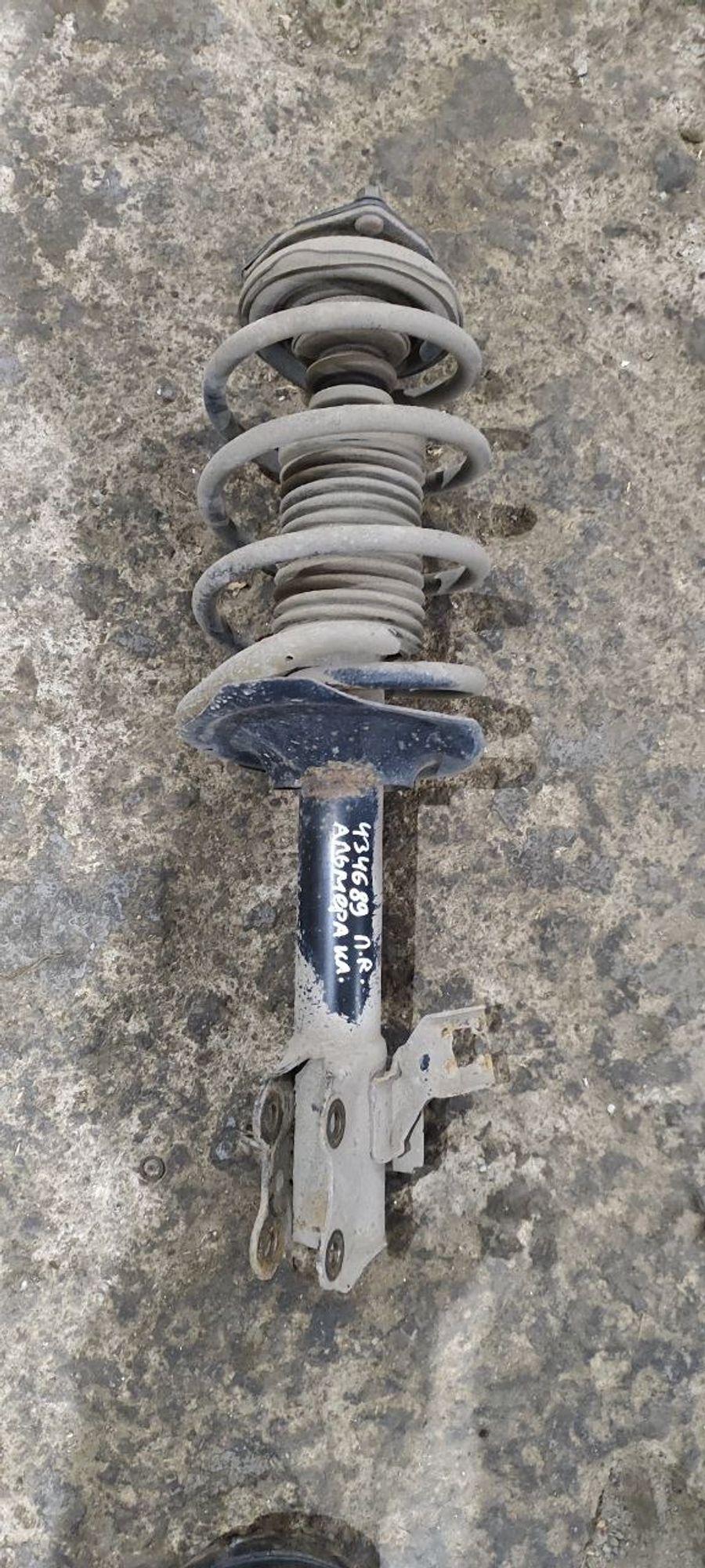 https://ycs.partsauto.market/partsauto-images/thmbs/userImages/cb9901e562a4f410bd4f9bf80c21d094/part/4909f059-c615-4828-bbe4-76f0c1438043_1739518496770.jpg