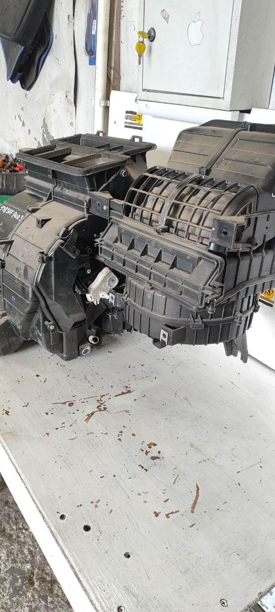 https://ycs.partsauto.market/partsauto-images/thmbs/userImages/cb9901e562a4f410bd4f9bf80c21d094/part/55511da2-ed36-4e26-ab9c-99d247347516_1775622839617.jpg