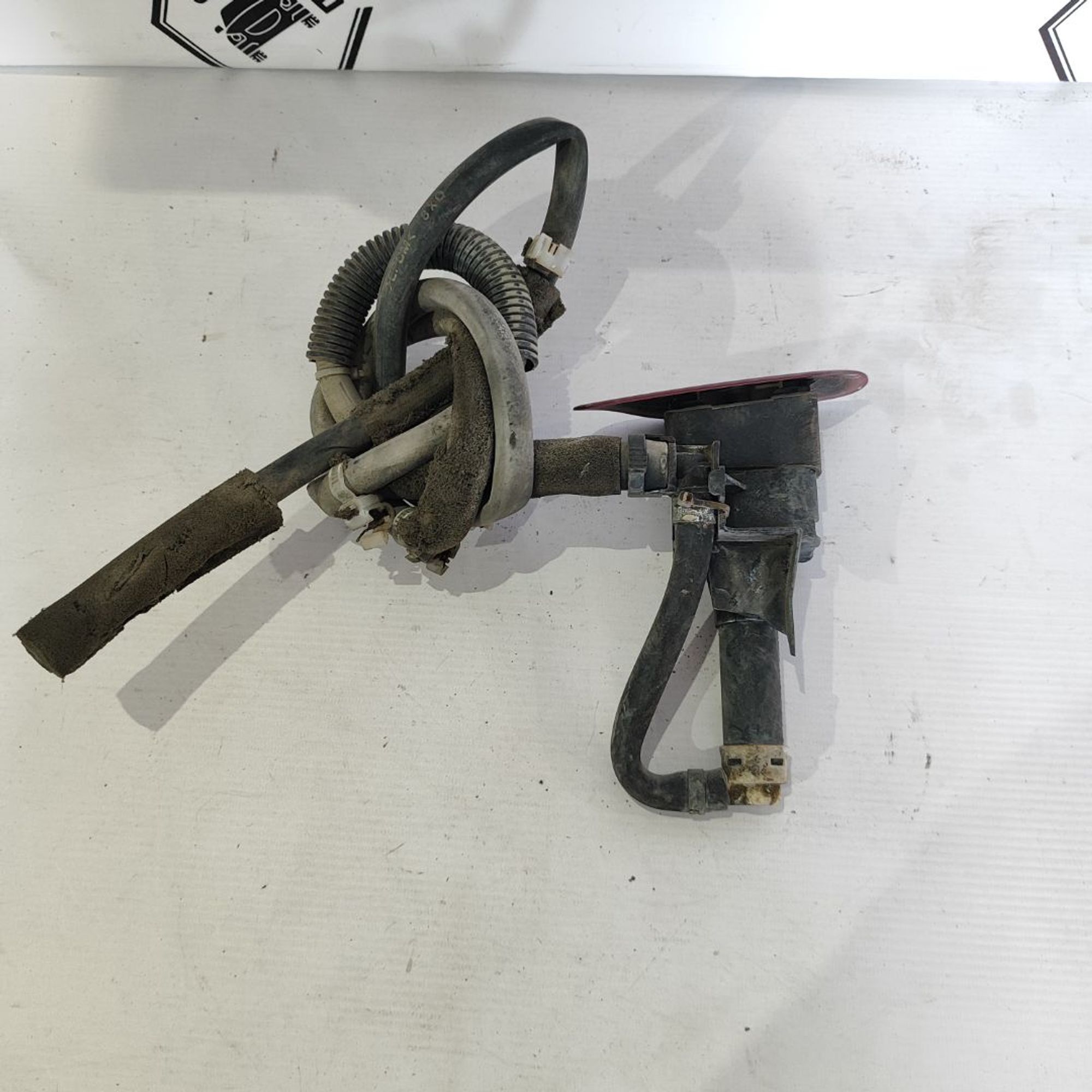 https://ycs.partsauto.market/partsauto-images/thmbs/userImages/cb9901e562a4f410bd4f9bf80c21d094/part/56652936-7261-4602-a996-bfded6c5f446_1783078633135.jpg