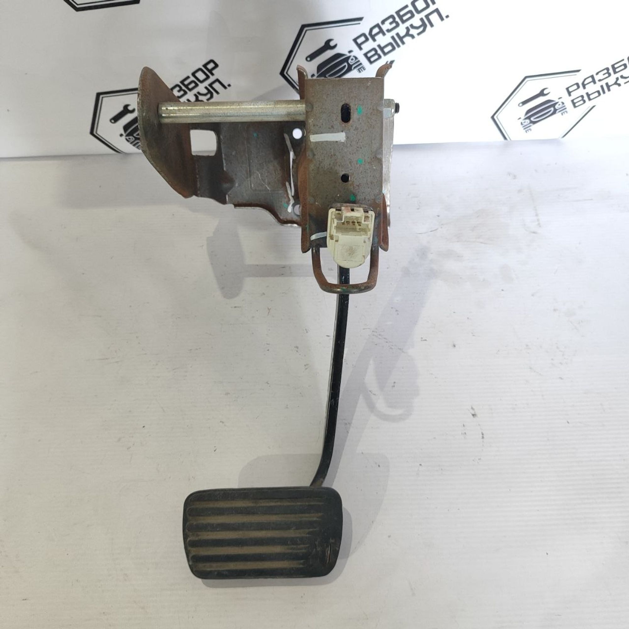 https://ycs.partsauto.market/partsauto-images/thmbs/userImages/cb9901e562a4f410bd4f9bf80c21d094/part/690f5132-5b63-4481-ab99-1c9a1dd70b41_1782801388526.jpg