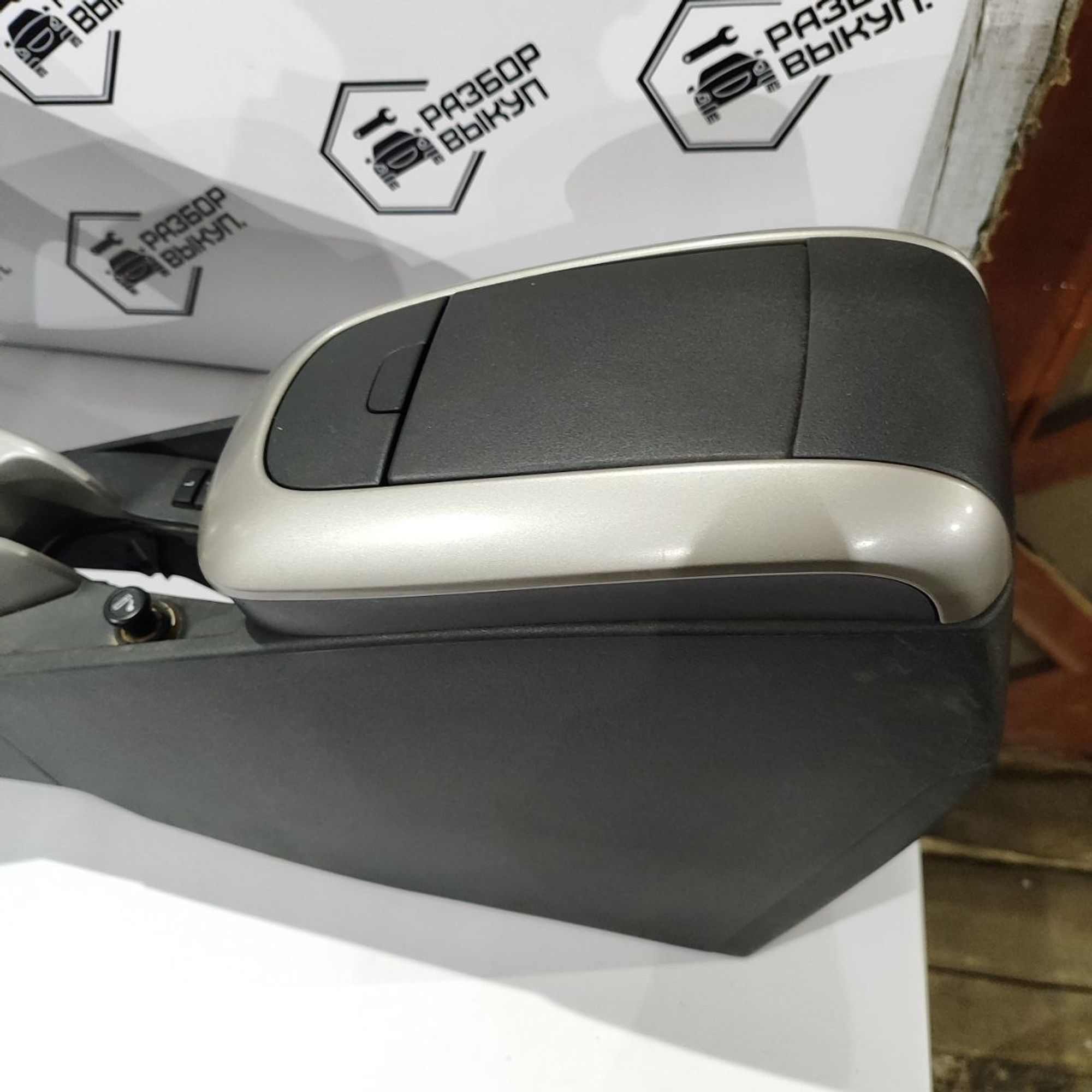 https://ycs.partsauto.market/partsauto-images/thmbs/userImages/cb9901e562a4f410bd4f9bf80c21d094/part/6d6b591a-4daf-4061-b22e-edd54052b33f_1777444562199.jpg