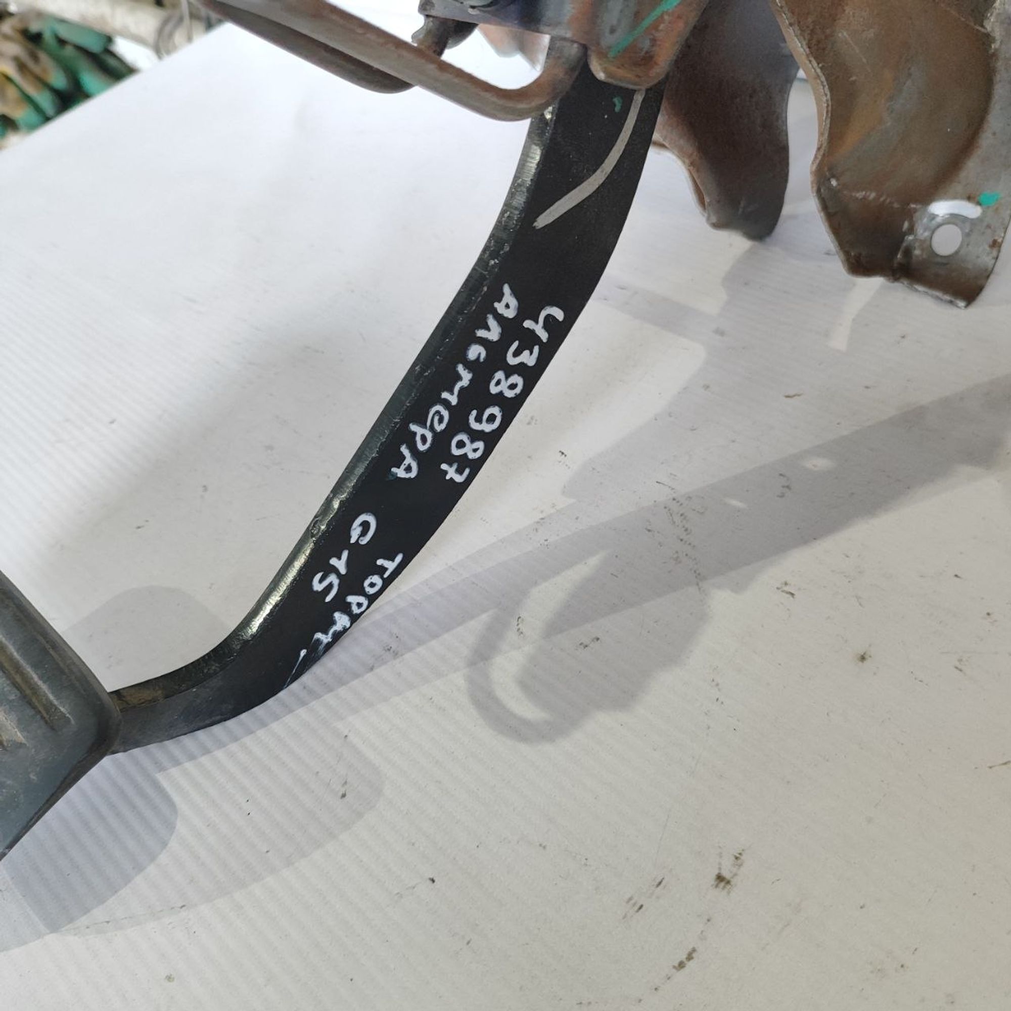 https://ycs.partsauto.market/partsauto-images/thmbs/userImages/cb9901e562a4f410bd4f9bf80c21d094/part/6fa7b602-1f70-410c-ae16-05f096364386_1782801388507.jpg