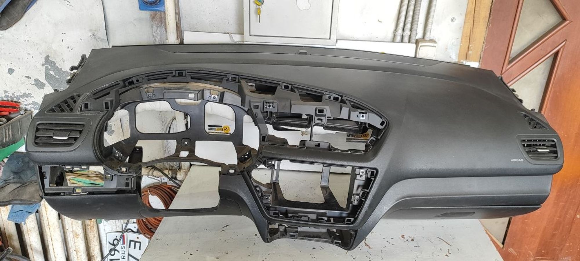 https://ycs.partsauto.market/partsauto-images/thmbs/userImages/cb9901e562a4f410bd4f9bf80c21d094/part/709349c1-3374-411e-aebb-2c092413fc7b_1775554505241.jpg