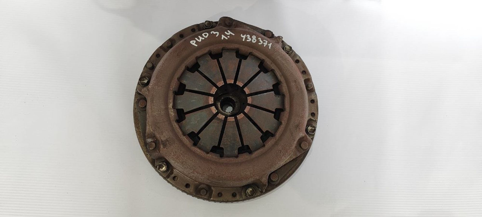 https://ycs.partsauto.market/partsauto-images/thmbs/userImages/cb9901e562a4f410bd4f9bf80c21d094/part/72a3b43a-d40b-4911-918b-24f4e222b5ba_1775733816552.jpg
