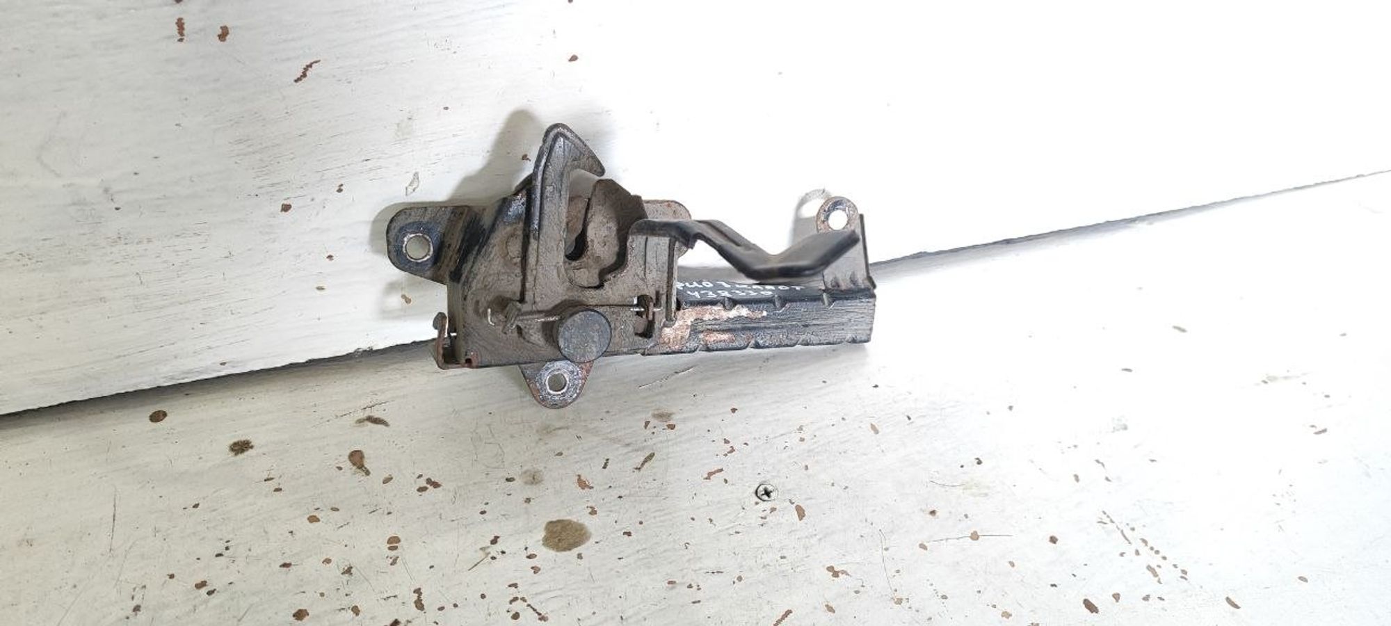 https://ycs.partsauto.market/partsauto-images/thmbs/userImages/cb9901e562a4f410bd4f9bf80c21d094/part/7347b435-93c3-4376-95cf-80d8819a5a92_1775633548795.jpg