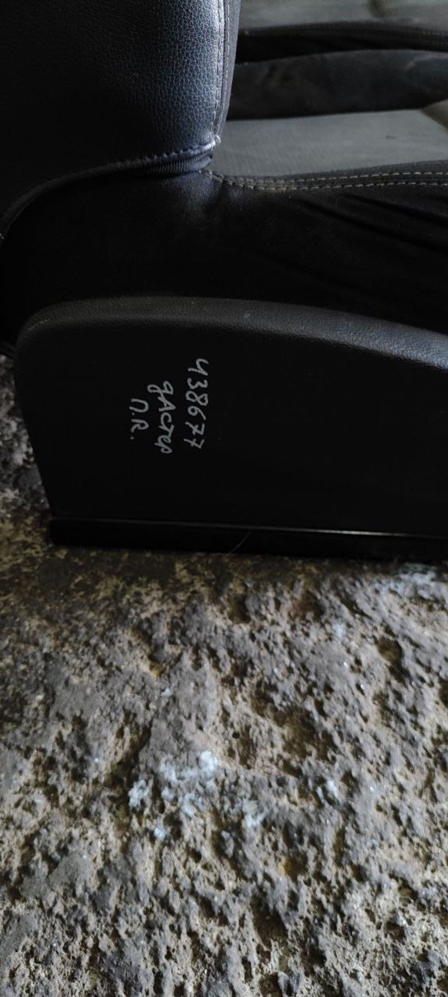 https://ycs.partsauto.market/partsauto-images/thmbs/userImages/cb9901e562a4f410bd4f9bf80c21d094/part/772a35e3-2c47-4288-abef-51ff3b5ff63b_1779870689599.jpg