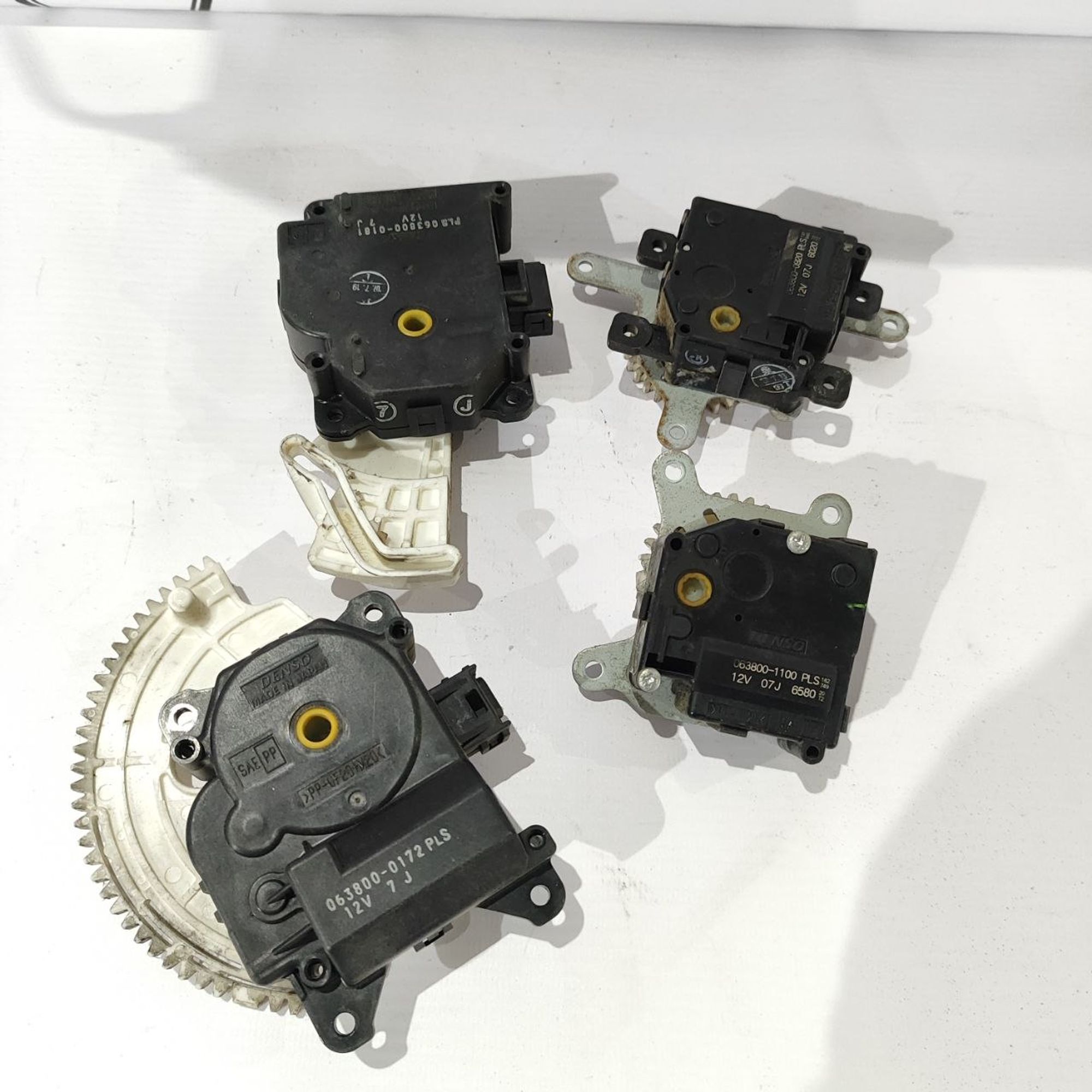 https://ycs.partsauto.market/partsauto-images/thmbs/userImages/cb9901e562a4f410bd4f9bf80c21d094/part/775df150-b224-471f-b30b-d7de7753a0be_1777523346976.jpg