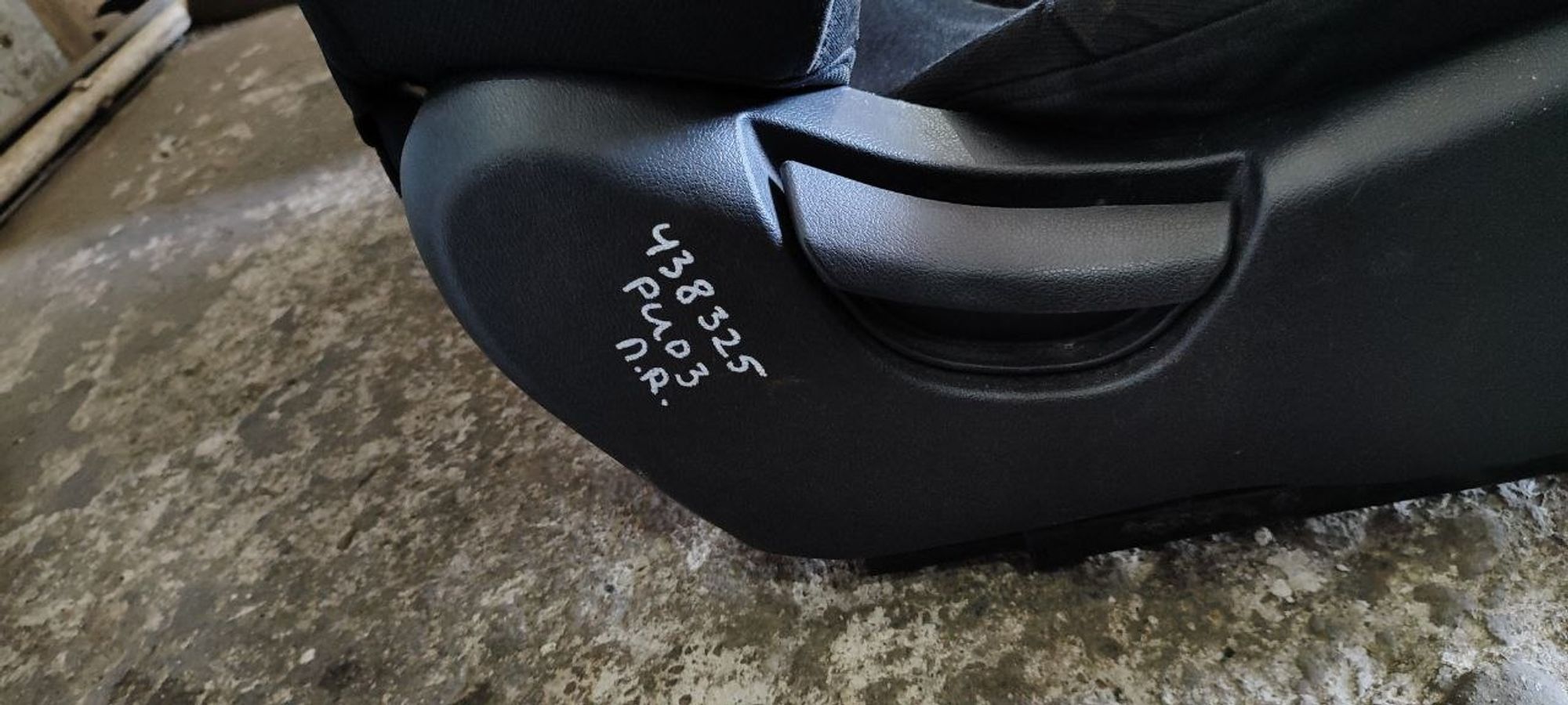 https://ycs.partsauto.market/partsauto-images/thmbs/userImages/cb9901e562a4f410bd4f9bf80c21d094/part/78d9defe-e42f-4350-bbd9-7c06a7b1a50d_1775633462876.jpg