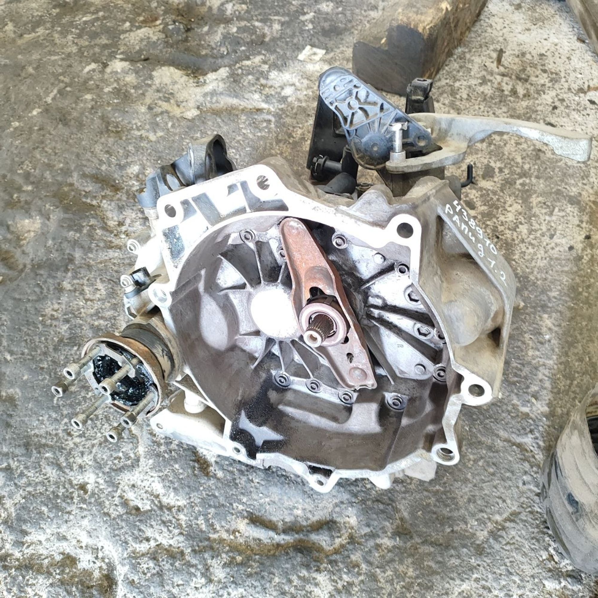 https://ycs.partsauto.market/partsauto-images/thmbs/userImages/cb9901e562a4f410bd4f9bf80c21d094/part/80044e7e-f4a6-417a-ad31-741678b050ca_1782103760444.jpg