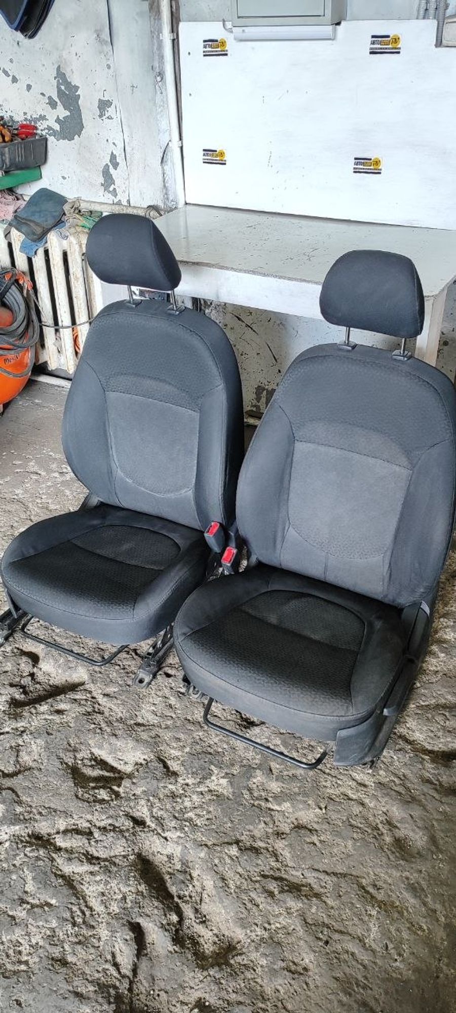 https://ycs.partsauto.market/partsauto-images/thmbs/userImages/cb9901e562a4f410bd4f9bf80c21d094/part/824e6854-6f46-4a8c-9cd3-622020c01c2c_1775633463045.jpg
