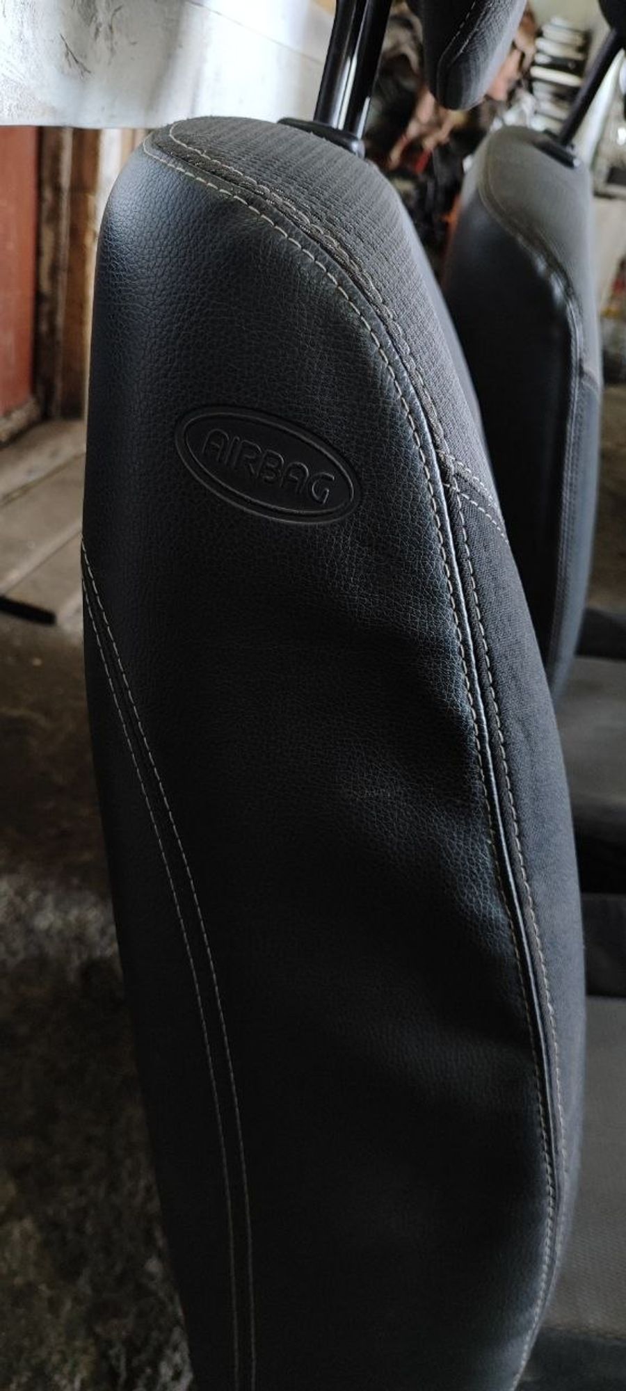 https://ycs.partsauto.market/partsauto-images/thmbs/userImages/cb9901e562a4f410bd4f9bf80c21d094/part/87623033-3a9f-4422-b2d6-f6406f7aad88_1779870689519.jpg
