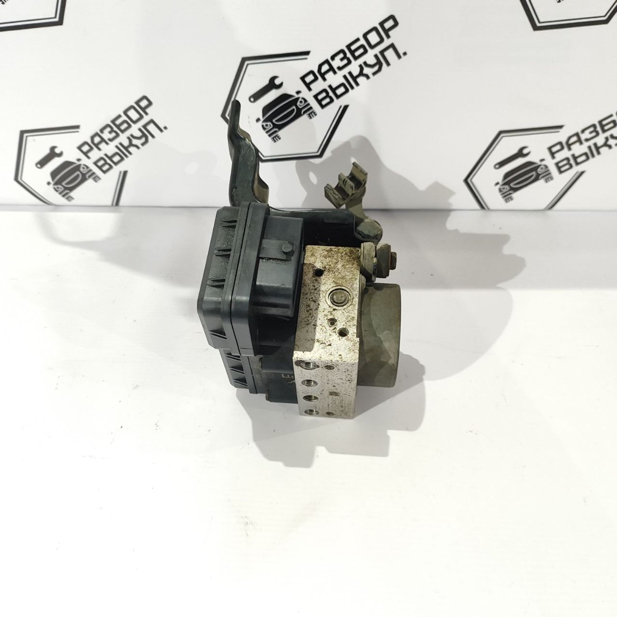 https://ycs.partsauto.market/partsauto-images/thmbs/userImages/cb9901e562a4f410bd4f9bf80c21d094/part/97fa4cbb-816b-40ff-8f90-e5d9477940ce_1777446540097.jpg
