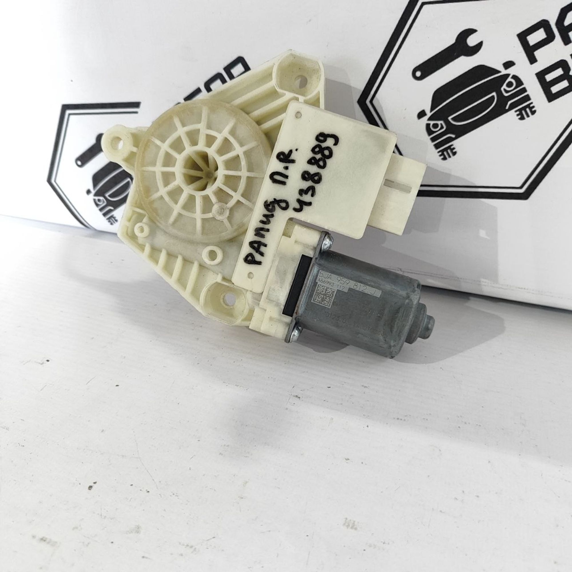 https://ycs.partsauto.market/partsauto-images/thmbs/userImages/cb9901e562a4f410bd4f9bf80c21d094/part/a6397d6c-eb6f-4469-8206-fda81ede6d00_1781760147137.jpg