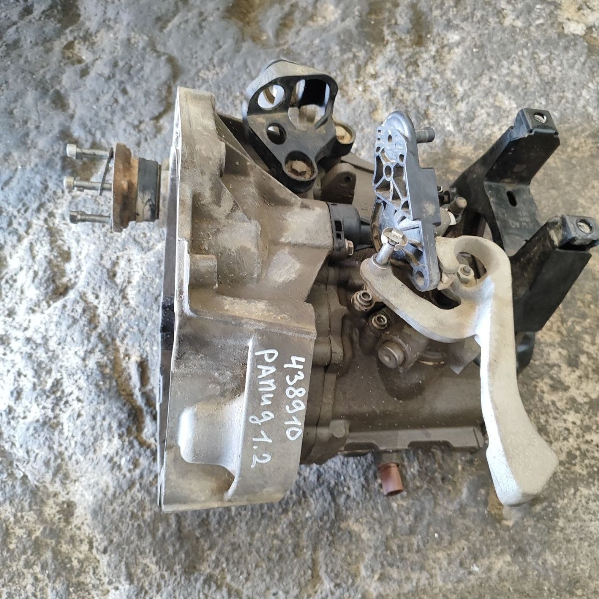 https://ycs.partsauto.market/partsauto-images/thmbs/userImages/cb9901e562a4f410bd4f9bf80c21d094/part/a764530f-f928-429f-9883-c8de11d5f6cb_1782103759854.jpg