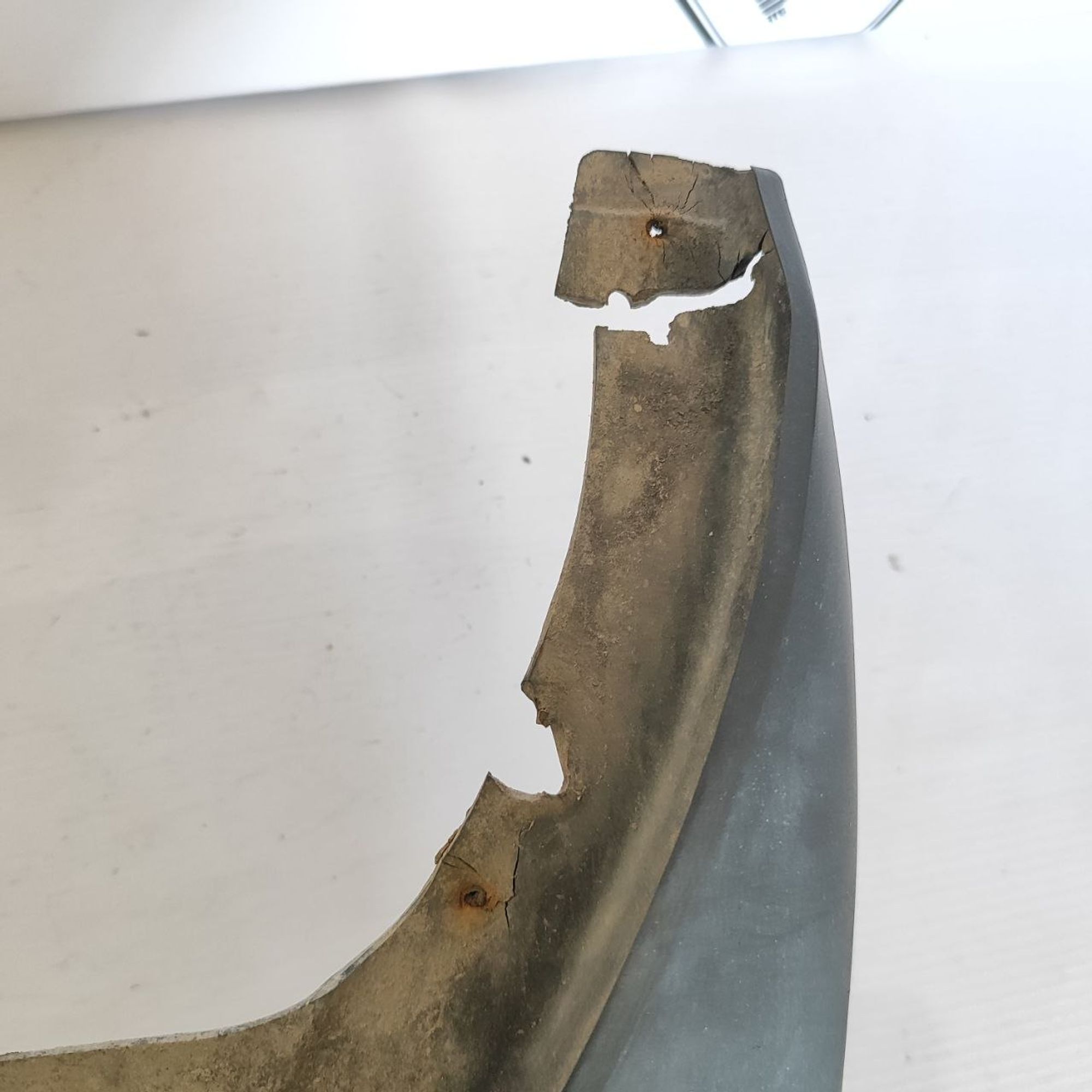 https://ycs.partsauto.market/partsauto-images/thmbs/userImages/cb9901e562a4f410bd4f9bf80c21d094/part/b0ba4a89-f780-461a-8bae-ef5183253b9d_1778582099369.jpg