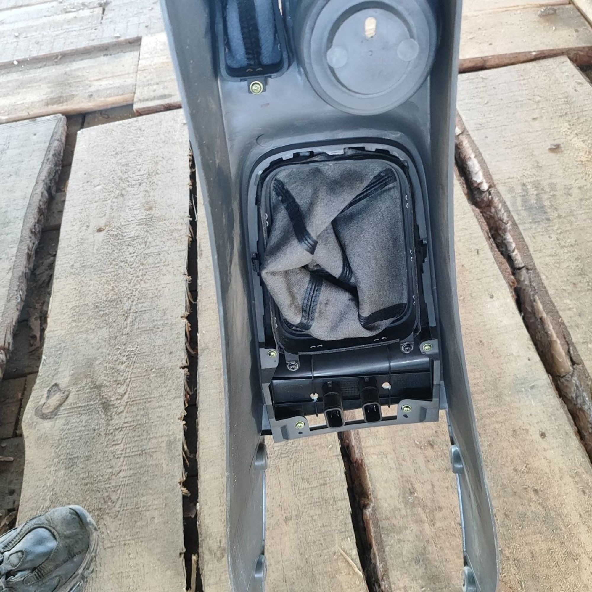 https://ycs.partsauto.market/partsauto-images/thmbs/userImages/cb9901e562a4f410bd4f9bf80c21d094/part/b1983c19-c218-45f8-af66-79e859f0cdc3_1777021708171.jpg