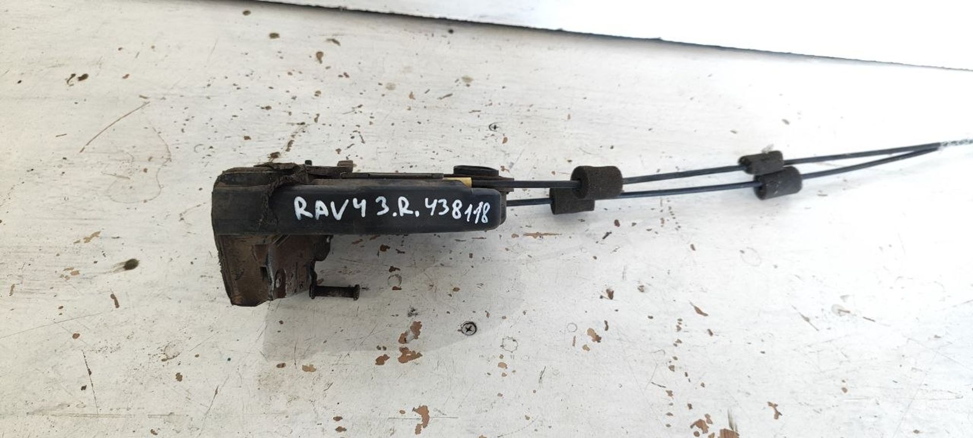 https://ycs.partsauto.market/partsauto-images/thmbs/userImages/cb9901e562a4f410bd4f9bf80c21d094/part/b8ae1a08-8f2c-4b1c-8083-68be4195ebba_1774600553068.jpg