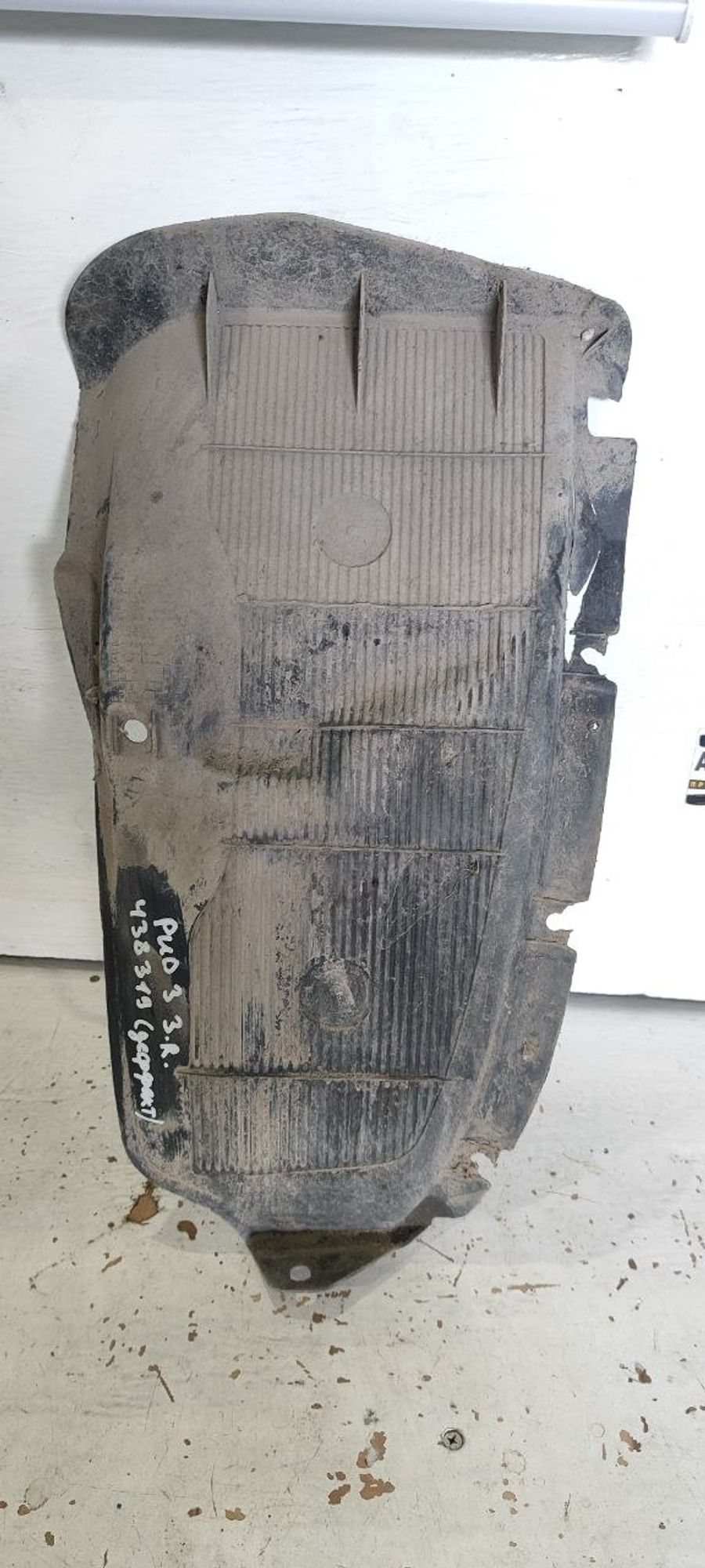 https://ycs.partsauto.market/partsauto-images/thmbs/userImages/cb9901e562a4f410bd4f9bf80c21d094/part/bd165d8d-f0c5-4b1f-9d25-9da3b64e9cae_1775629392320.jpg