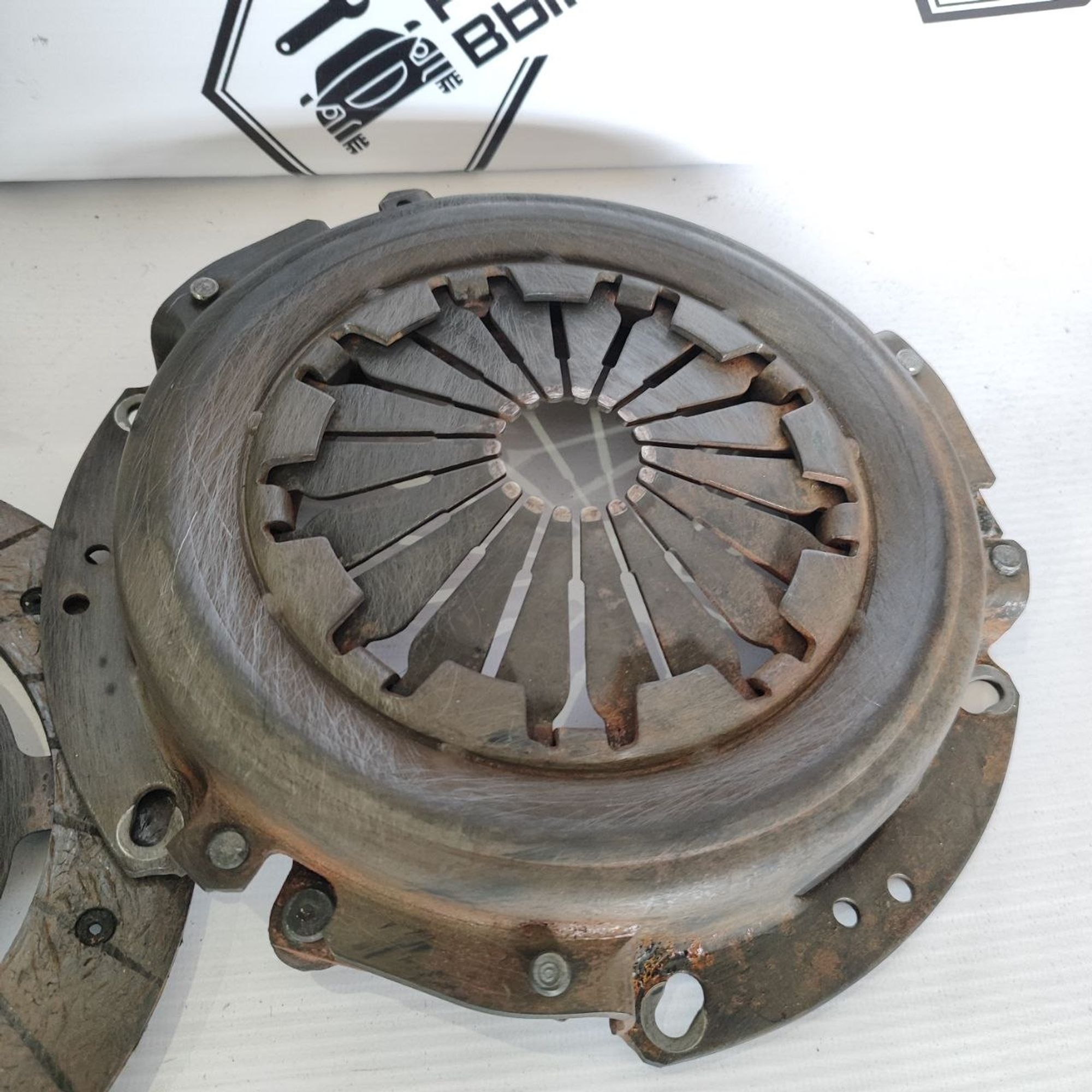 https://ycs.partsauto.market/partsauto-images/thmbs/userImages/cb9901e562a4f410bd4f9bf80c21d094/part/bd7d333a-0fdd-42bd-93ea-82be561d9951_1778580749995.jpg