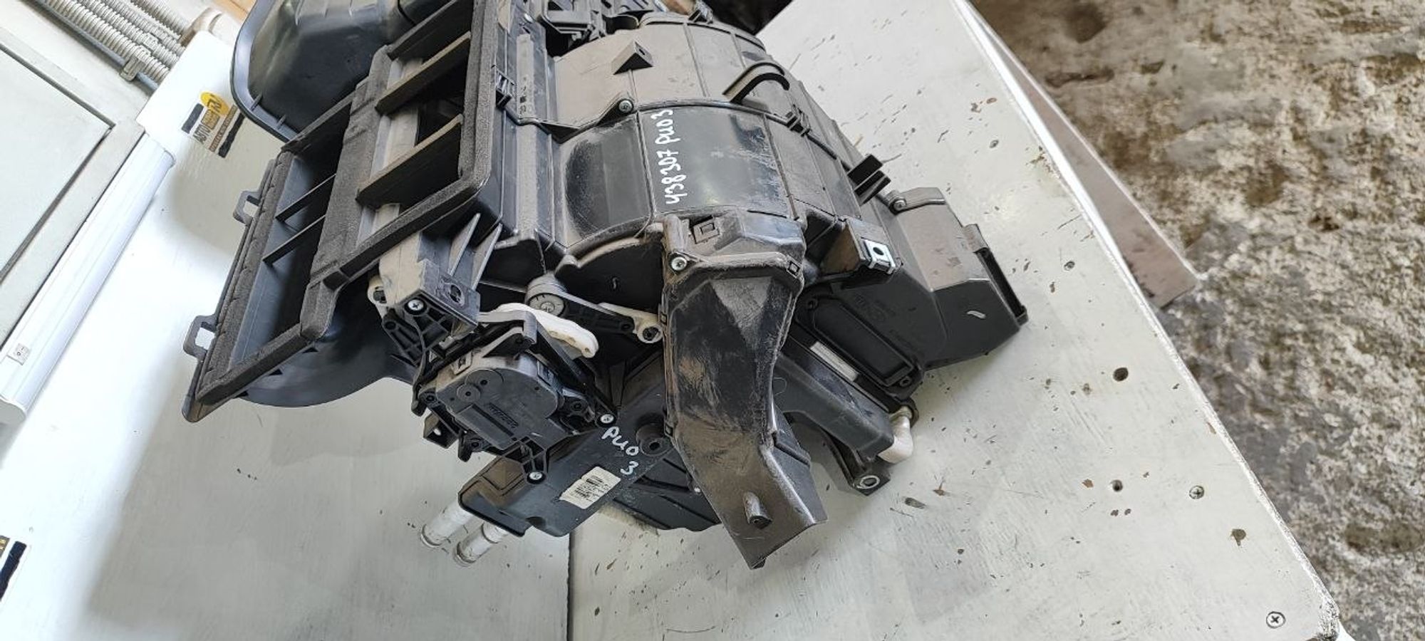 https://ycs.partsauto.market/partsauto-images/thmbs/userImages/cb9901e562a4f410bd4f9bf80c21d094/part/d2667a2b-a1df-48f8-8667-35e0bb0246a4_1775622839799.jpg