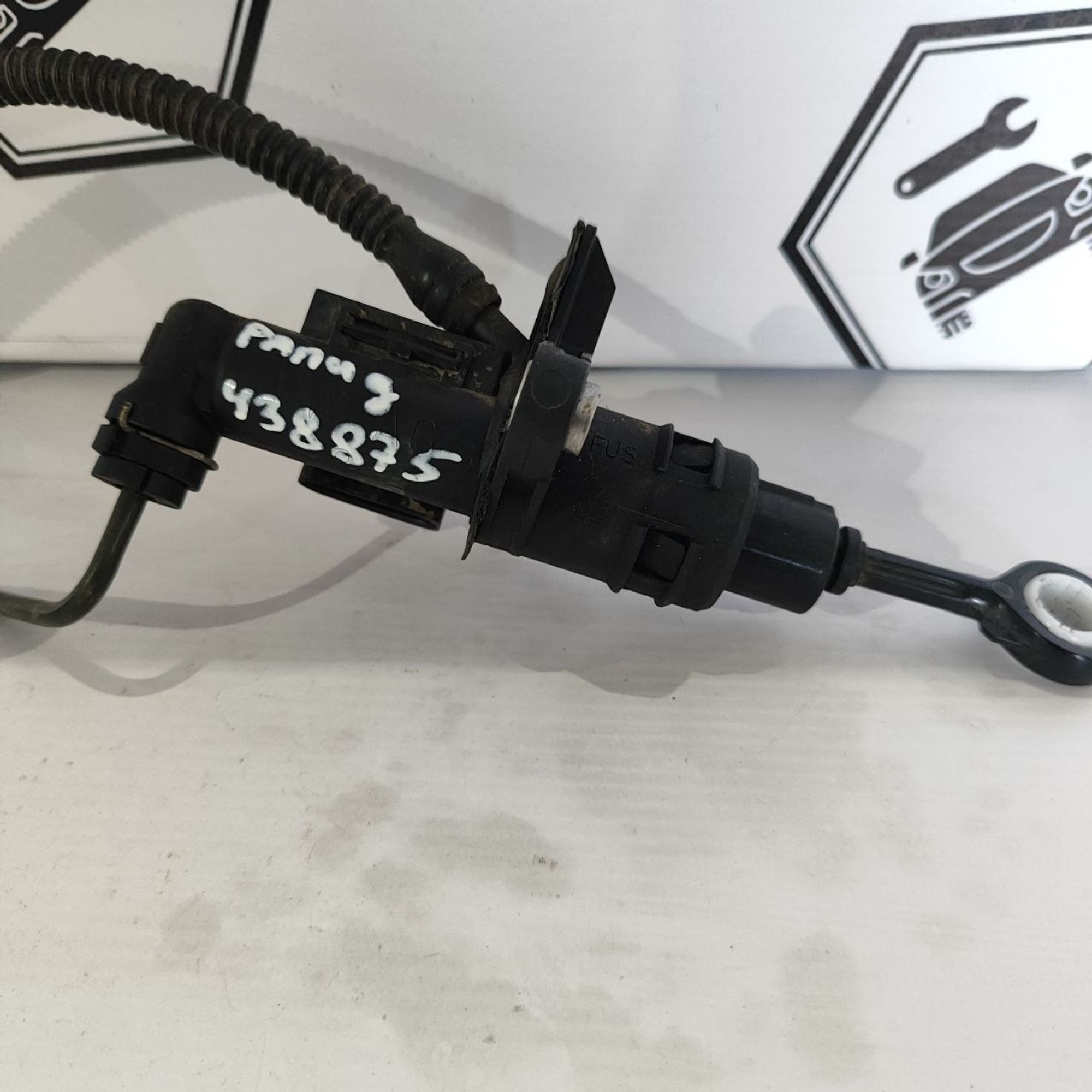 https://ycs.partsauto.market/partsauto-images/thmbs/userImages/cb9901e562a4f410bd4f9bf80c21d094/part/e029bd7d-4961-47ab-951b-062718a62f8f_1781687500183.jpg