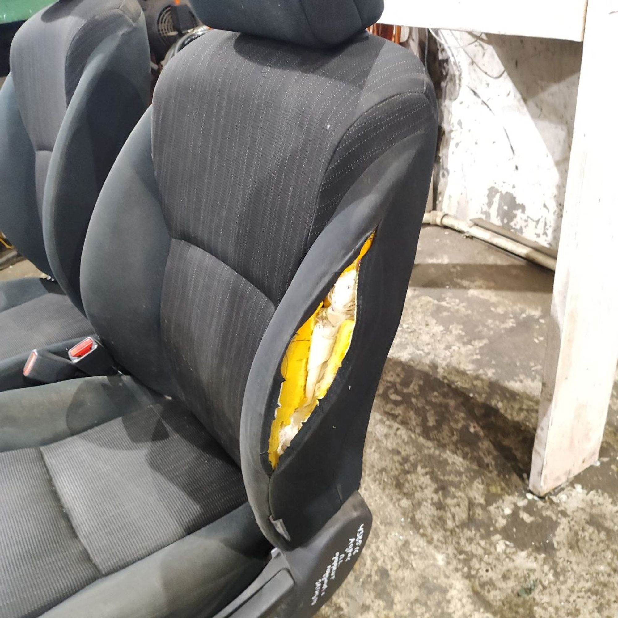 https://ycs.partsauto.market/partsauto-images/thmbs/userImages/cb9901e562a4f410bd4f9bf80c21d094/part/e372a1b1-88d7-4168-853e-54a75df79914_1777533906042.jpg