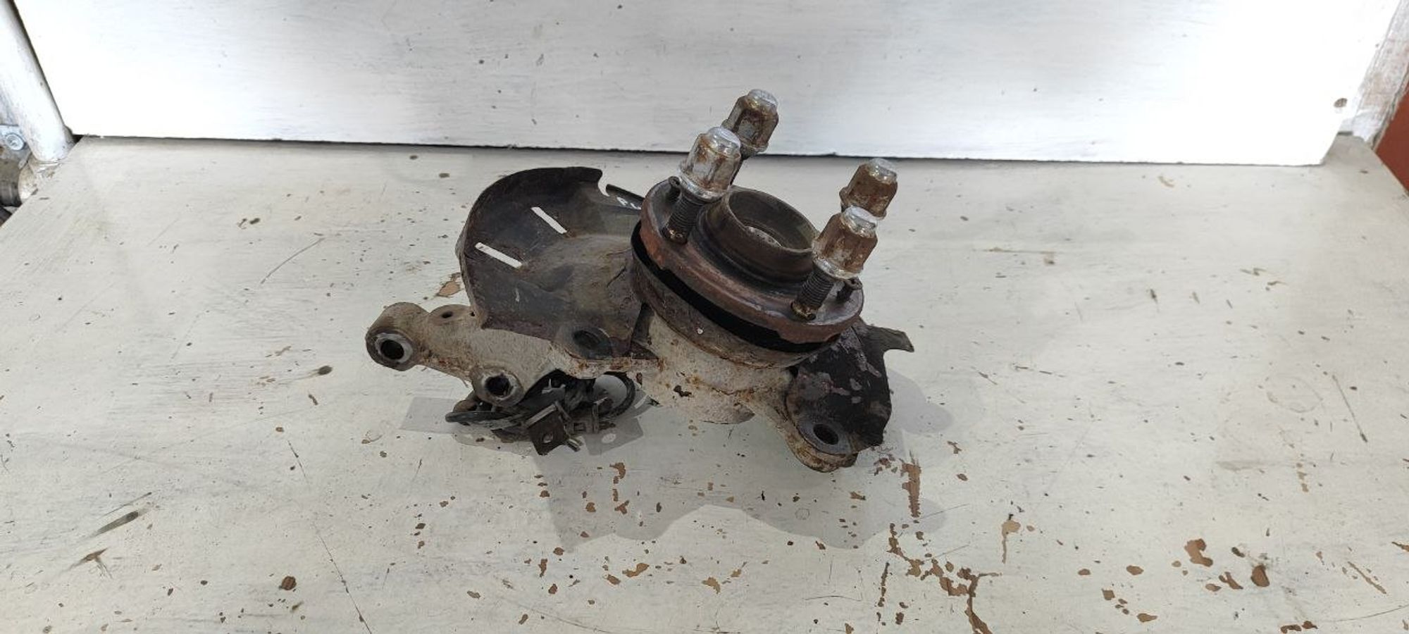 https://ycs.partsauto.market/partsauto-images/thmbs/userImages/cb9901e562a4f410bd4f9bf80c21d094/part/e52a799a-6a88-4ce2-bc03-030f67c8e4fc_1775535968867.jpg