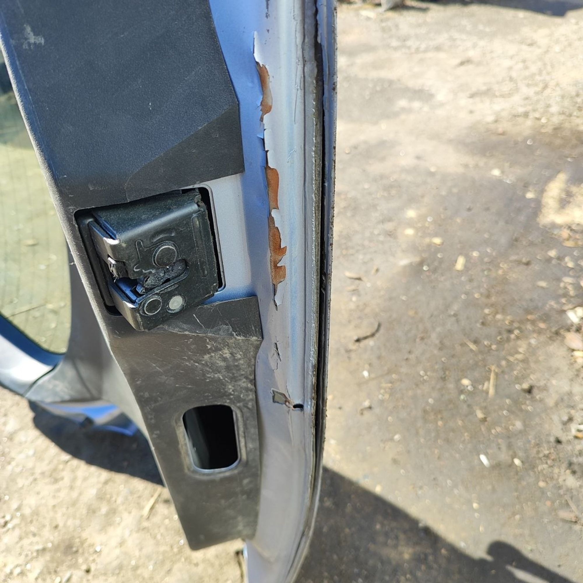 https://ycs.partsauto.market/partsauto-images/thmbs/userImages/cb9901e562a4f410bd4f9bf80c21d094/part/e80aac7b-e3f8-4e8b-878c-7a1bb15d505c_1777531883015.jpg
