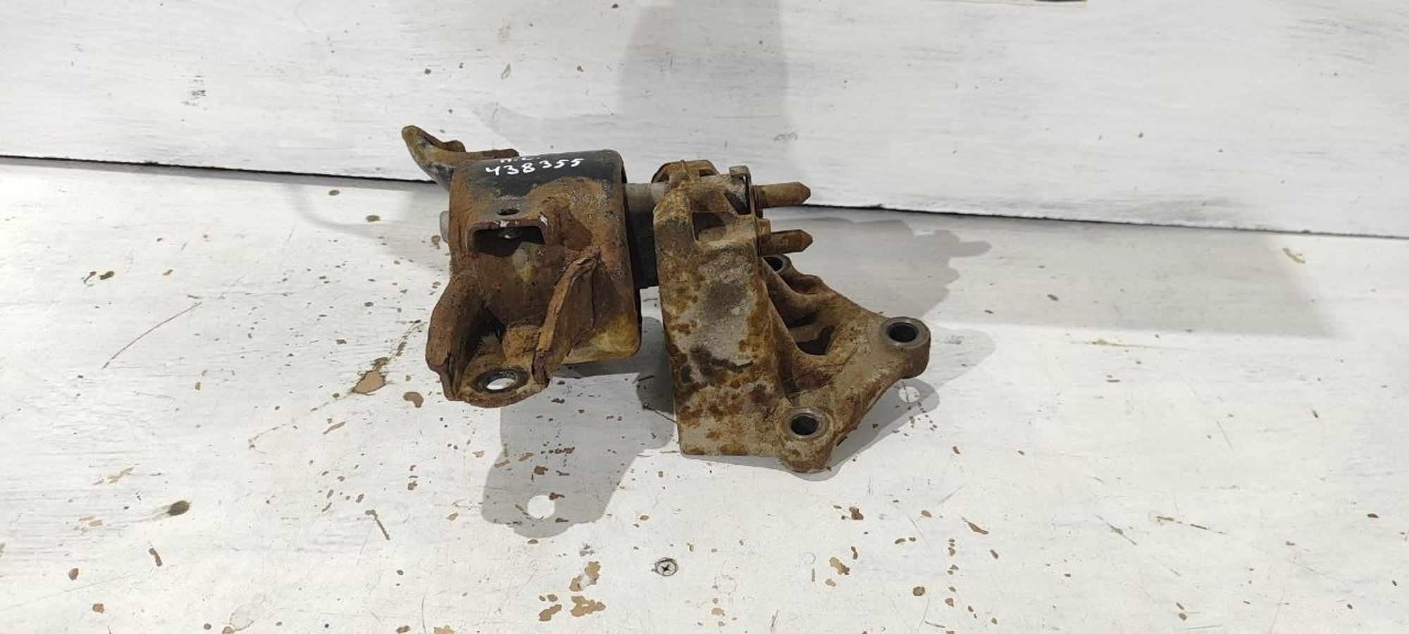 https://ycs.partsauto.market/partsauto-images/thmbs/userImages/cb9901e562a4f410bd4f9bf80c21d094/part/e827ee11-192e-4d5e-8266-59e6e031985e_1775730017578.jpg