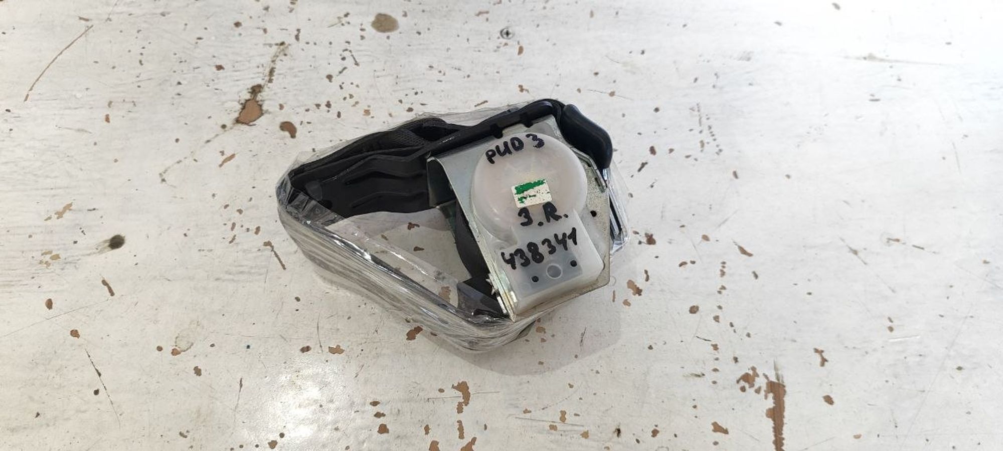 https://ycs.partsauto.market/partsauto-images/thmbs/userImages/cb9901e562a4f410bd4f9bf80c21d094/part/eabcb969-56f3-4652-bb14-b845ff8ad794_1775726725916.jpg