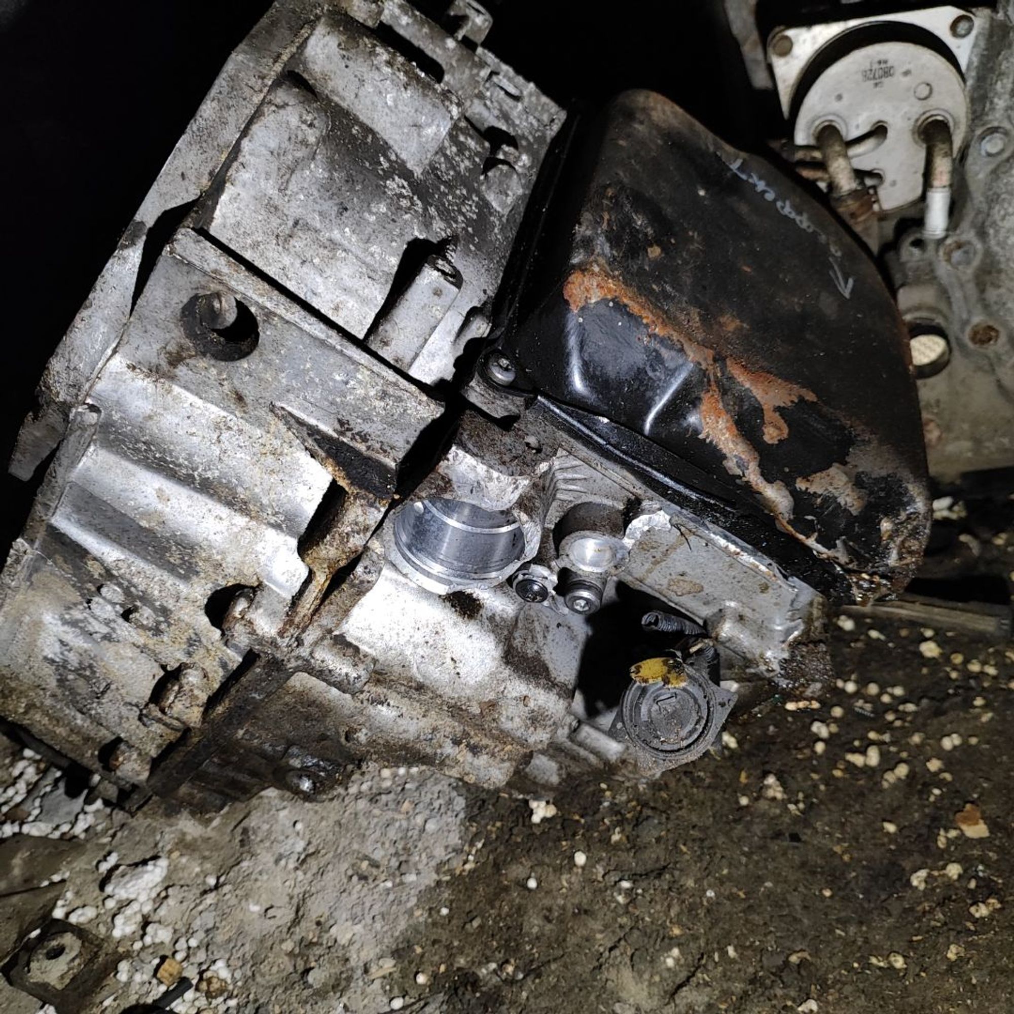 https://ycs.partsauto.market/partsauto-images/thmbs/userImages/cb9901e562a4f410bd4f9bf80c21d094/part/eea9e24d-07f0-4171-8d0b-c296c74a9209_1776845128466.jpg
