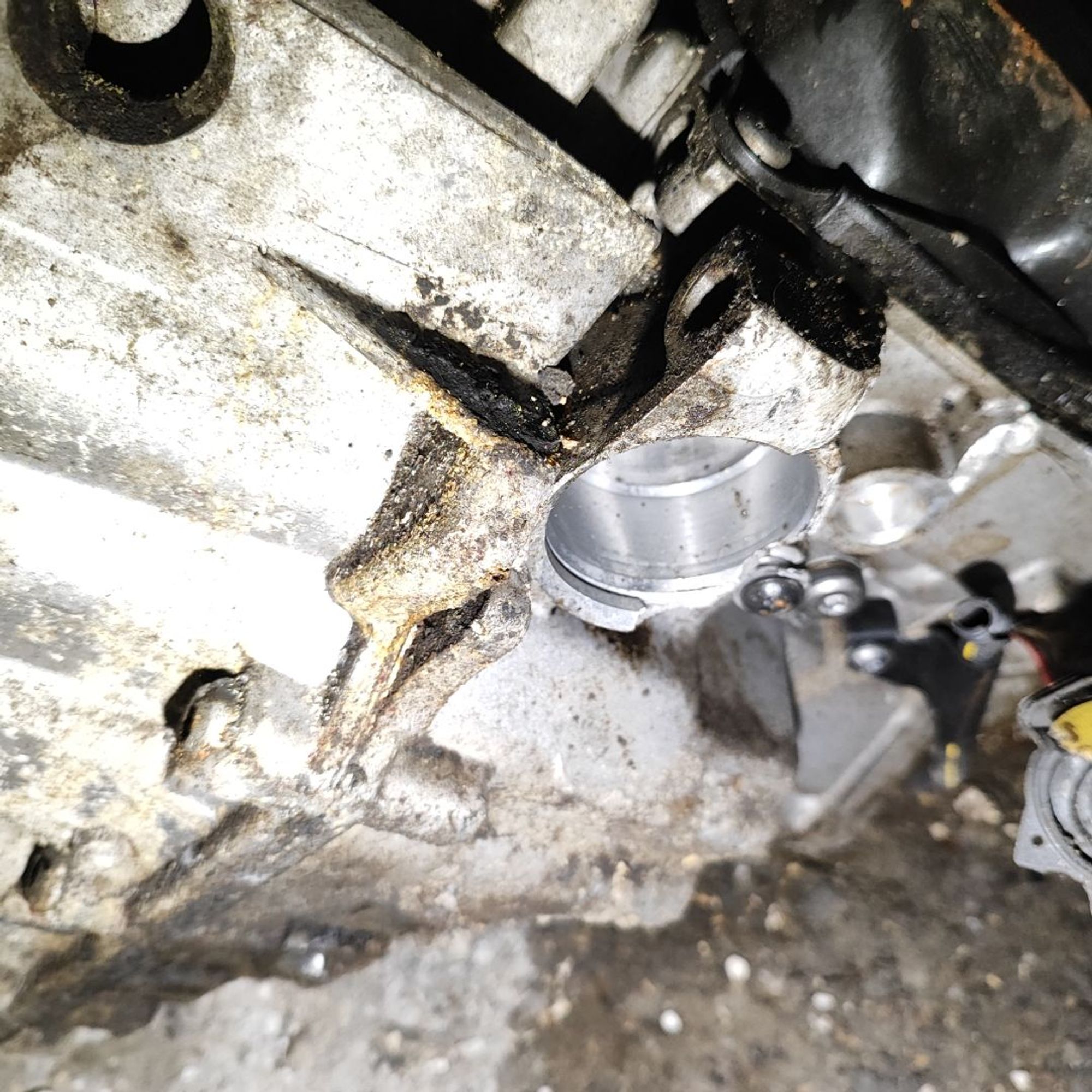https://ycs.partsauto.market/partsauto-images/thmbs/userImages/cb9901e562a4f410bd4f9bf80c21d094/part/f0b308c0-fe24-4208-a6be-a8181ed263d1_1776845124117.jpg