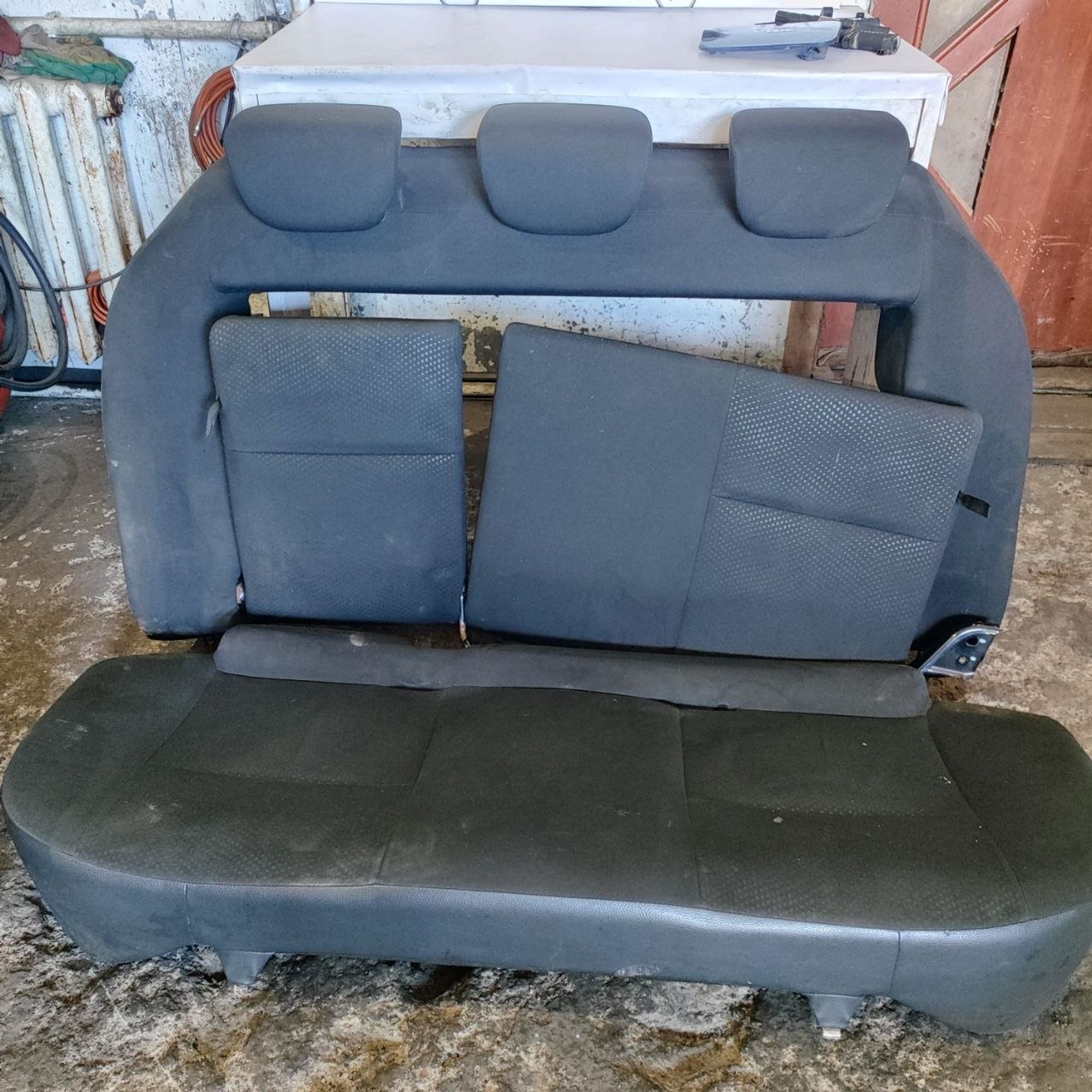 https://ycs.partsauto.market/partsauto-images/thmbs/userImages/cb9901e562a4f410bd4f9bf80c21d094/part/f4ba90f6-39a8-41cc-be37-2a96969bcb90_1782794535742.jpg