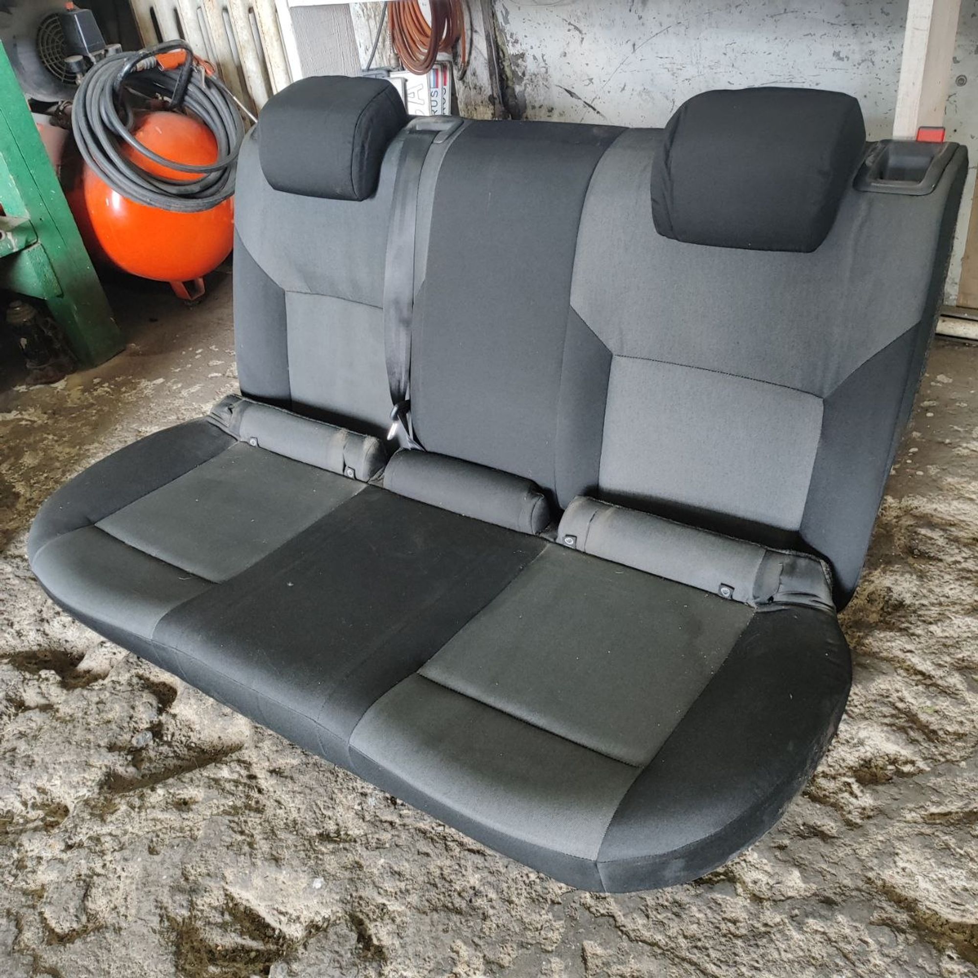 https://ycs.partsauto.market/partsauto-images/thmbs/userImages/cb9901e562a4f410bd4f9bf80c21d094/part/f549ffdf-4df1-4124-abe5-16b592f90f07_1781515549636.jpg