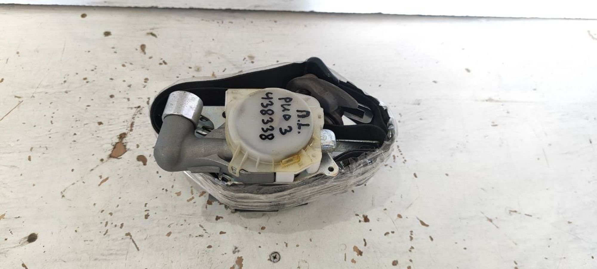https://ycs.partsauto.market/partsauto-images/thmbs/userImages/cb9901e562a4f410bd4f9bf80c21d094/part/f63b2b28-bcad-4186-8027-3ea7e0abc79a_1775726528757.jpg