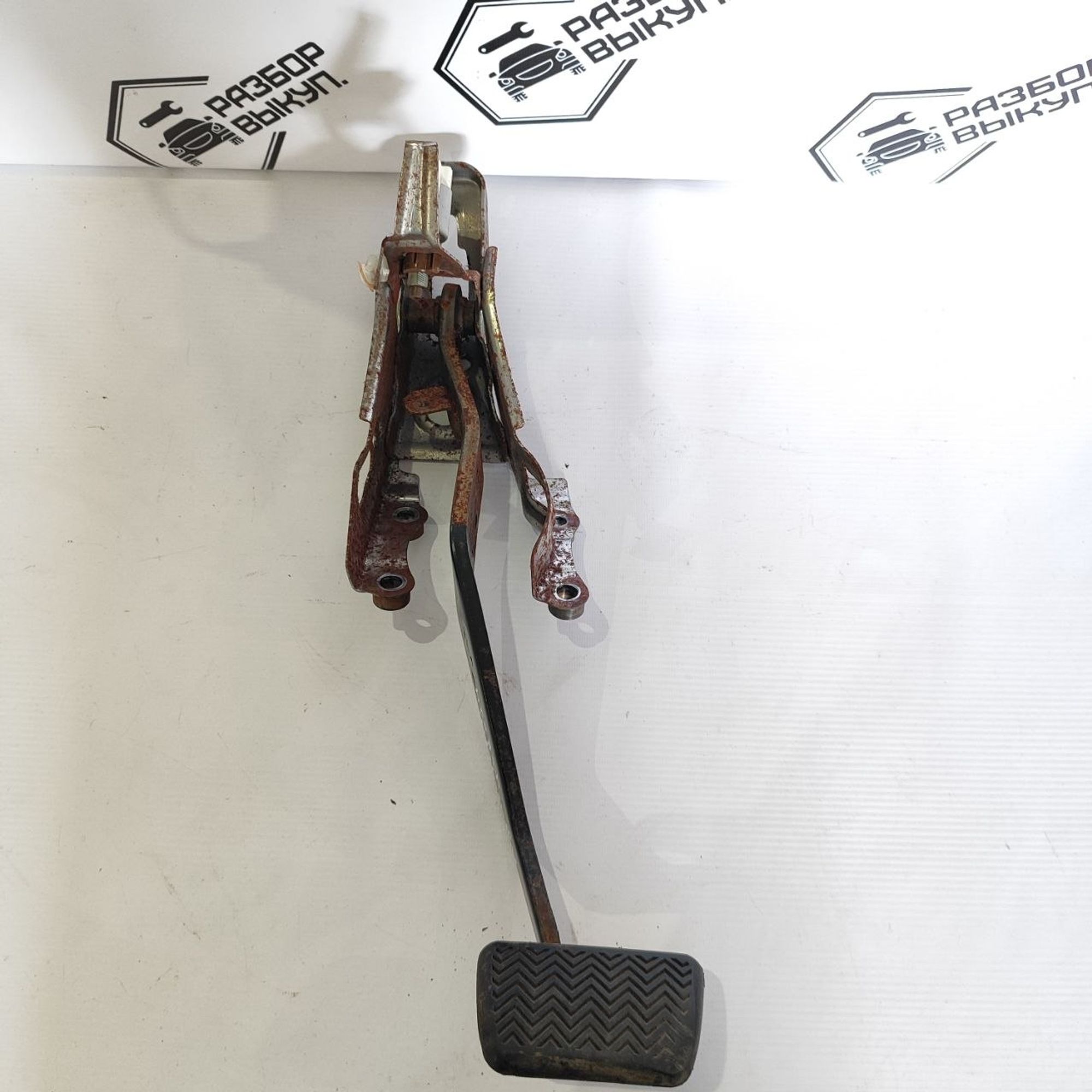 https://ycs.partsauto.market/partsauto-images/thmbs/userImages/cb9901e562a4f410bd4f9bf80c21d094/part/f96f8c11-1894-42e5-9951-cc20be037298_1777539467318.jpg