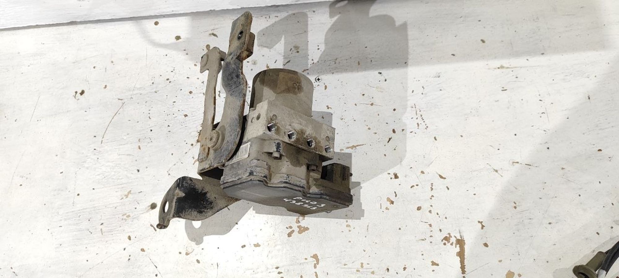 https://ycs.partsauto.market/partsauto-images/thmbs/userImages/cb9901e562a4f410bd4f9bf80c21d094/part/fadbde82-561a-4393-9cdd-9909eaab78f0_1775732312876.jpg