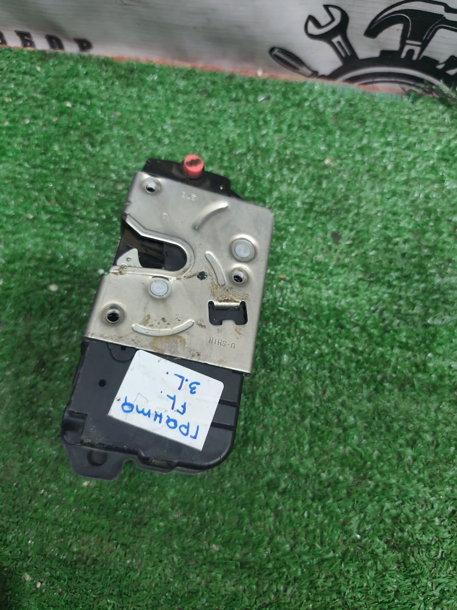https://ycs.partsauto.market/partsauto-images/thmbs/userImages/cca1856e256b5441544f9aba03b424a6/part/00c5391f-5254-404d-b4c9-3b1105b4c28b_1778500496321.jpg