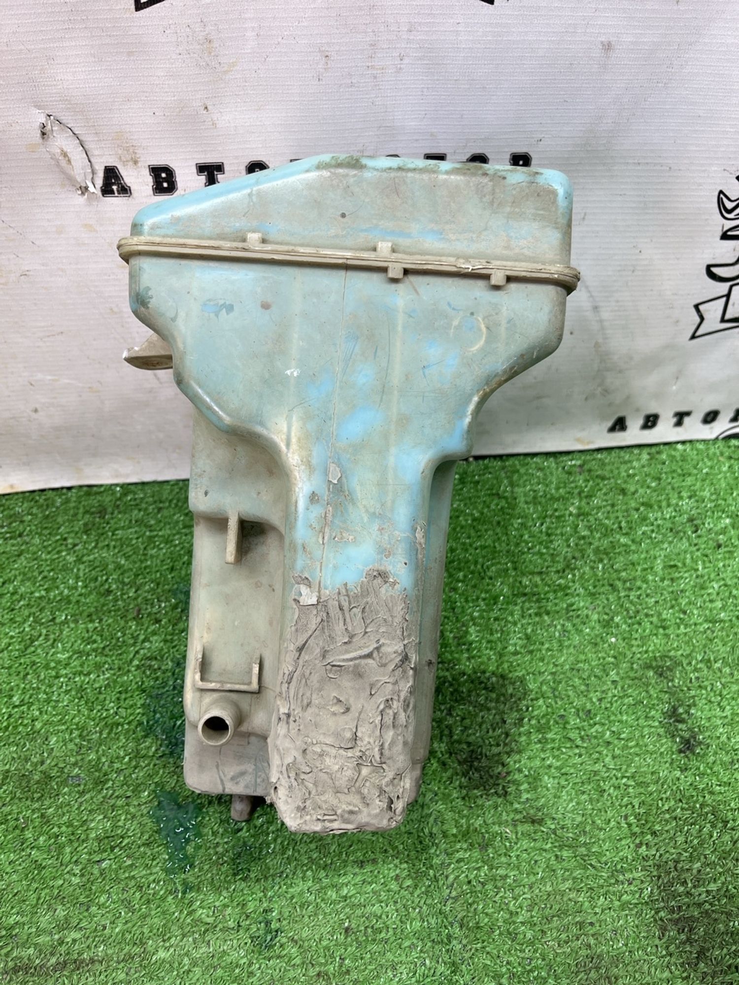 https://ycs.partsauto.market/partsauto-images/thmbs/userImages/cca1856e256b5441544f9aba03b424a6/part/01684186-d8e4-4d4f-800e-011d5b39b29a_1775199188926.jpg