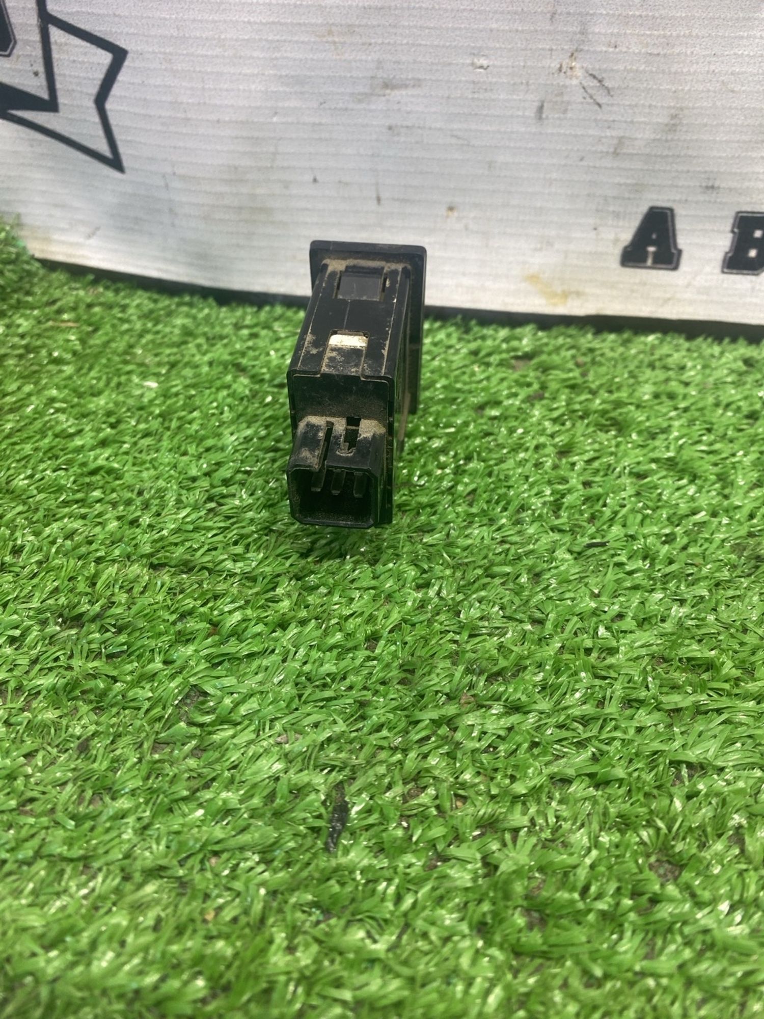 https://ycs.partsauto.market/partsauto-images/thmbs/userImages/cca1856e256b5441544f9aba03b424a6/part/0375fce1-5b5f-4ac6-ad3a-cff1f2f90d1e_1775045575991.jpg