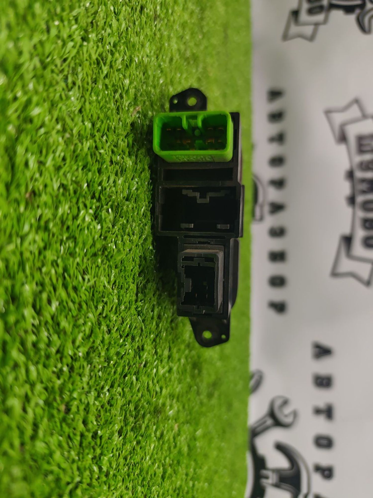https://ycs.partsauto.market/partsauto-images/thmbs/userImages/cca1856e256b5441544f9aba03b424a6/part/04fcc47a-f30f-4d62-83ae-99a93fd47c1c_1782034363333.jpg