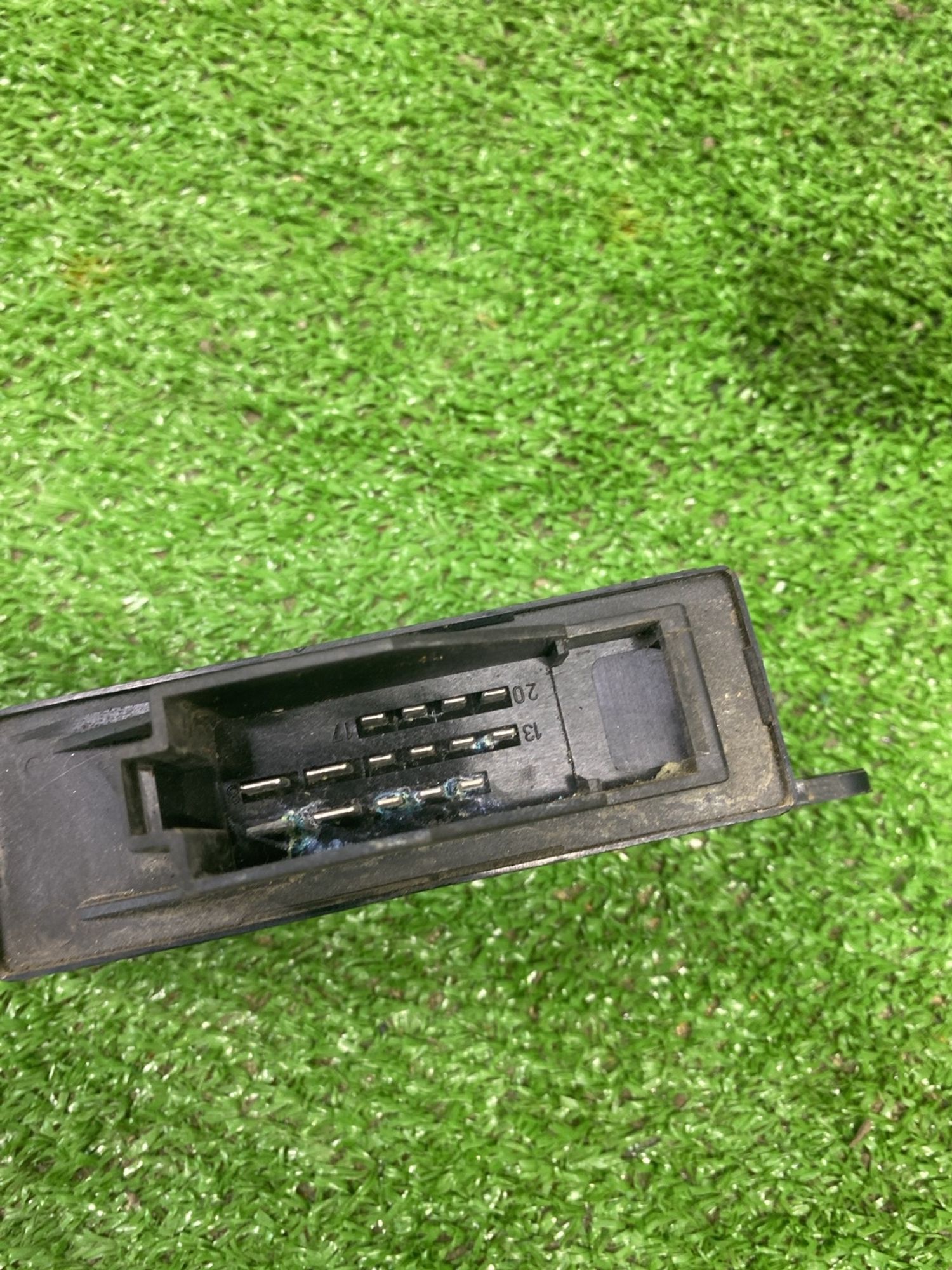 https://ycs.partsauto.market/partsauto-images/thmbs/userImages/cca1856e256b5441544f9aba03b424a6/part/06c469ad-5d11-406e-89fe-8a44e206fb2a_1784285617560.jpg