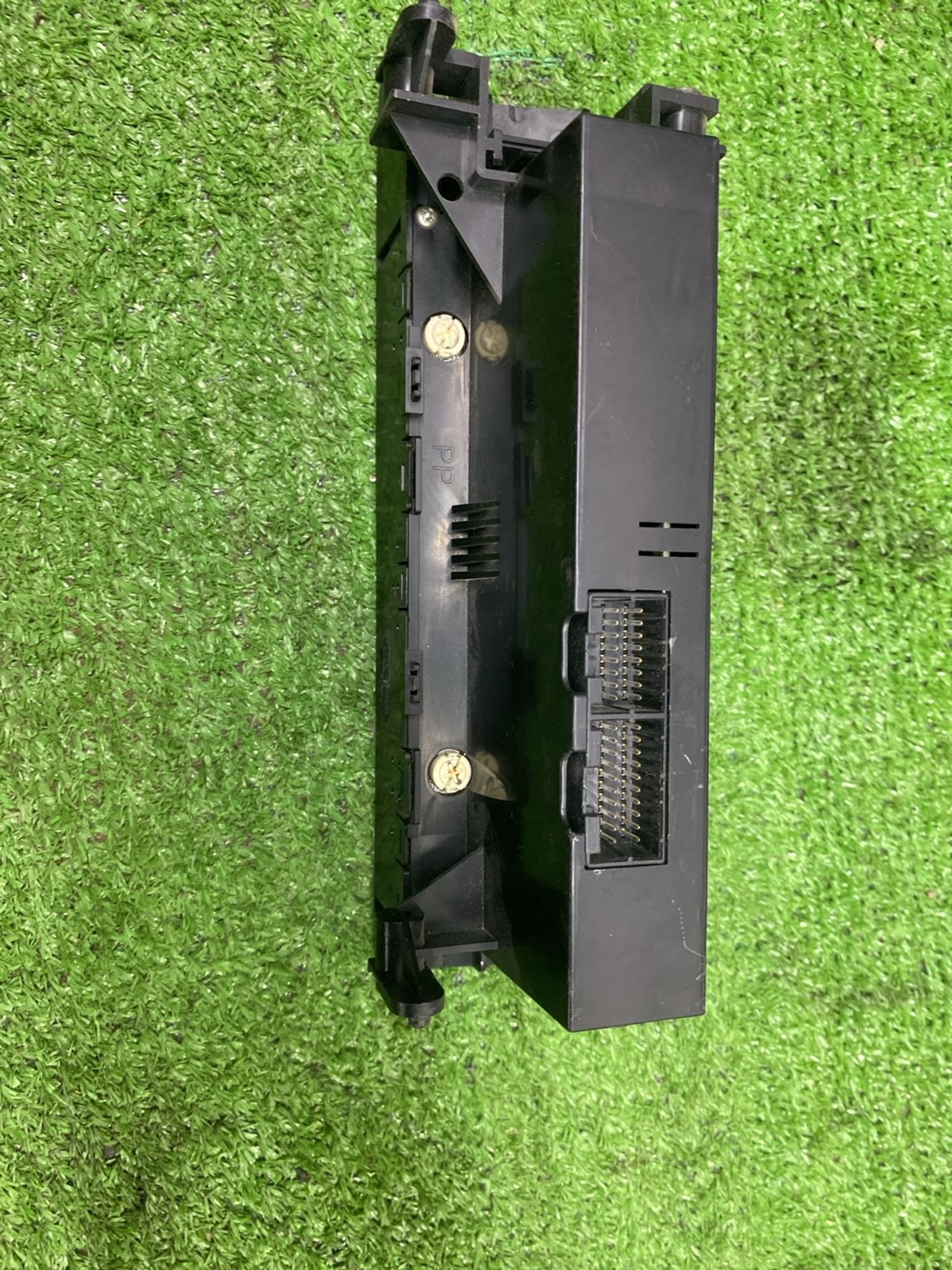 https://ycs.partsauto.market/partsauto-images/thmbs/userImages/cca1856e256b5441544f9aba03b424a6/part/0750a940-494c-4637-bbed-2795c1c8d712_1789381253943.jpg