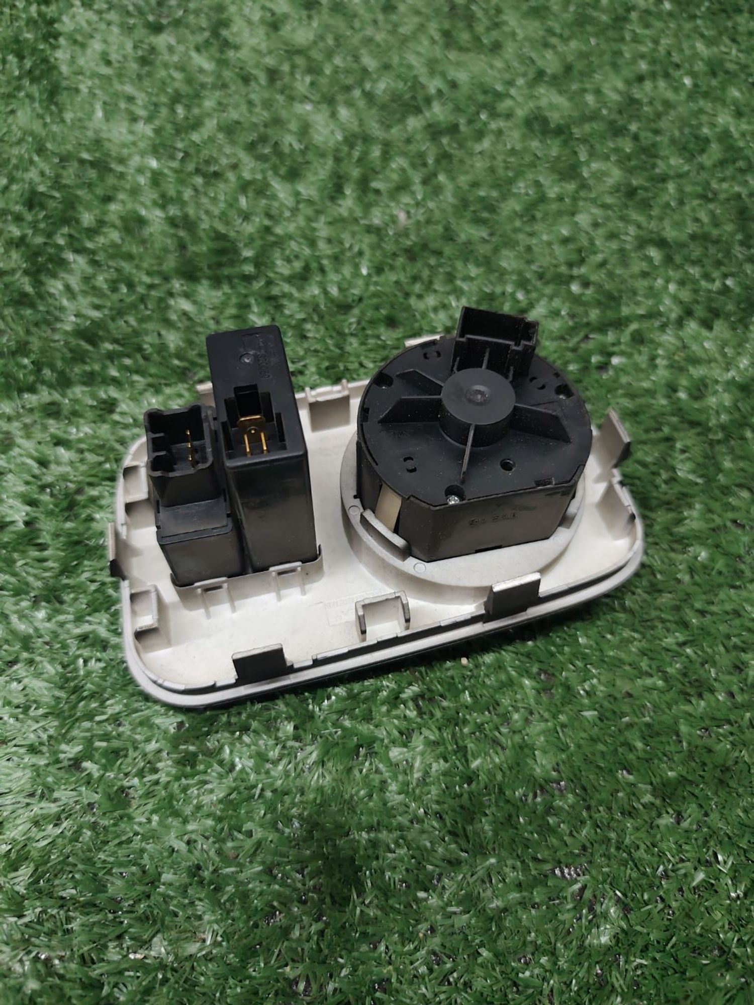 https://ycs.partsauto.market/partsauto-images/thmbs/userImages/cca1856e256b5441544f9aba03b424a6/part/07bca2e5-fcdb-4f46-816b-4bbba672780a_1781007666930.jpg