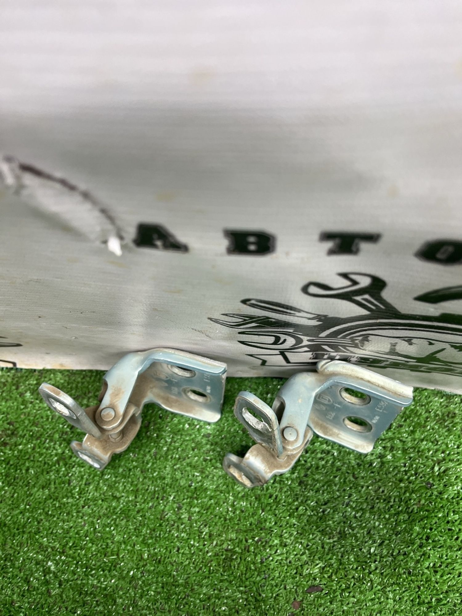 https://ycs.partsauto.market/partsauto-images/thmbs/userImages/cca1856e256b5441544f9aba03b424a6/part/0806aaf8-6c50-4795-aab3-91ef46562370_1774435322150.jpg