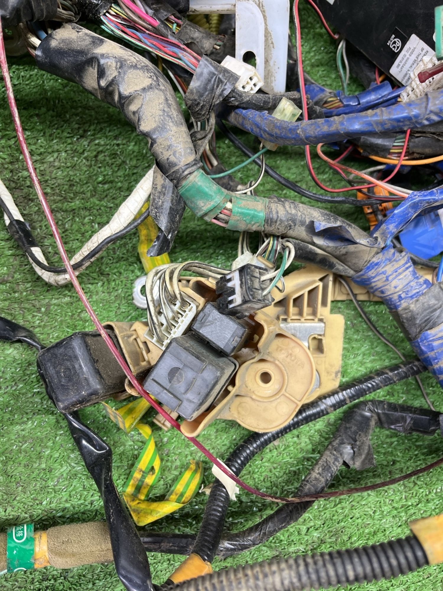 https://ycs.partsauto.market/partsauto-images/thmbs/userImages/cca1856e256b5441544f9aba03b424a6/part/08bca3cd-4e93-401e-9bd8-83cacea1df2f_1775642895833.jpg