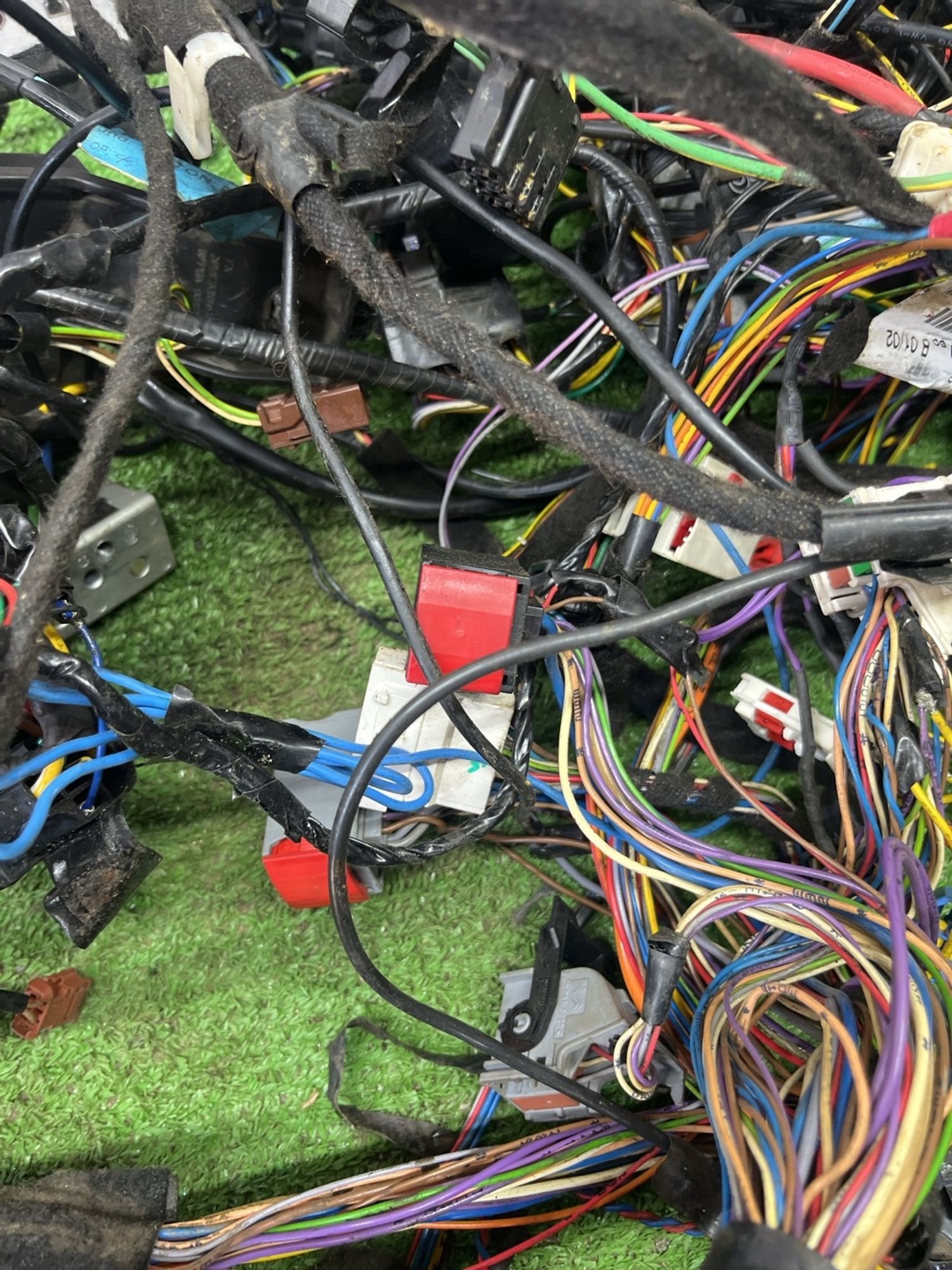 https://ycs.partsauto.market/partsauto-images/thmbs/userImages/cca1856e256b5441544f9aba03b424a6/part/0a8a3ff6-d968-410a-ad06-64a3dde5d478_1778046650925.jpg