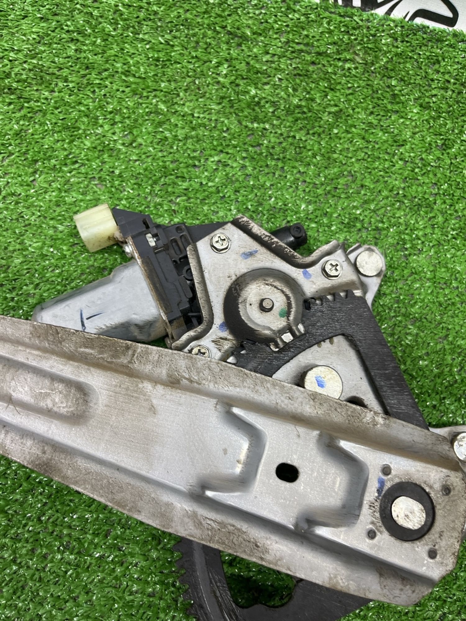https://ycs.partsauto.market/partsauto-images/thmbs/userImages/cca1856e256b5441544f9aba03b424a6/part/0bd39bb7-8811-4c0c-8fd8-89cf3456b9d0_1782568632111.jpg